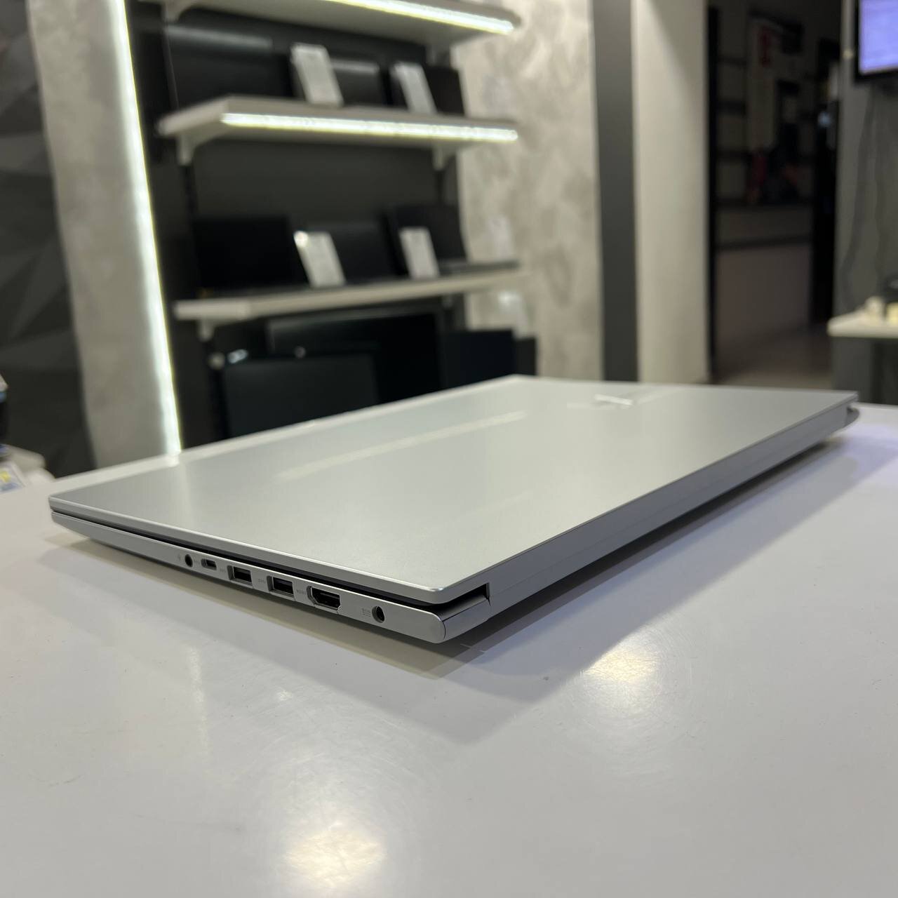 Asus VivoBook 15 F1504V Intel Core i5-1334U/16Gb/512Gb SSD/Win11 (вживаний)