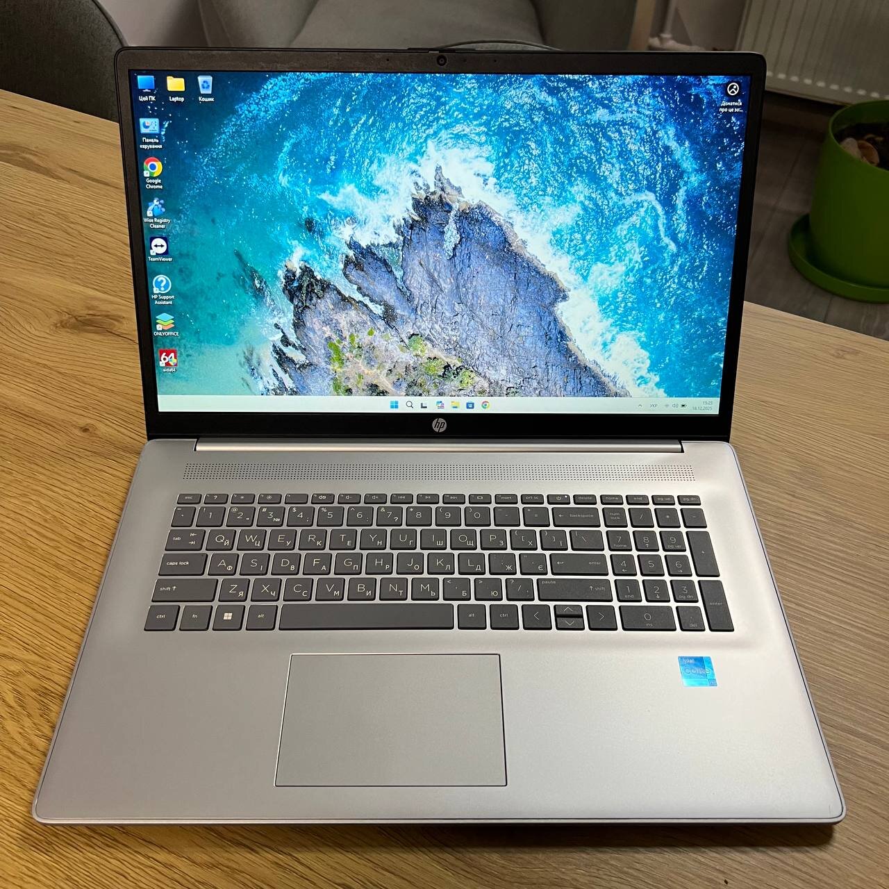 HP Laptop 17-CN3103NR Intel Core i3-N305/32Gb/128Gb+1Tb SSD/Win11 (вживаний)