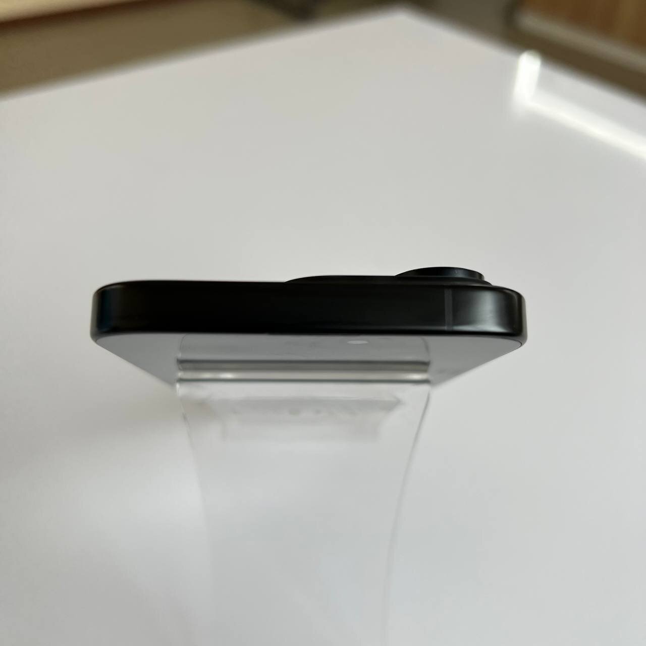 Apple iPhone 16 Pro 256GB Black Titanium (e-Sim) (вживаний)