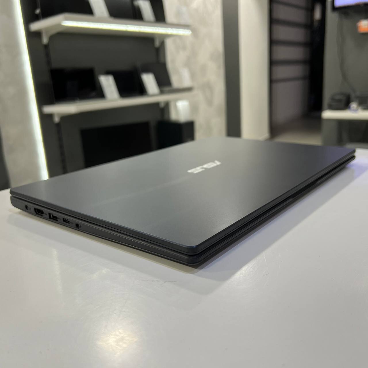 Asus VivoBook Intel Celeron N4500/4Gb/128Gb SSD/Win11 (вживаний)