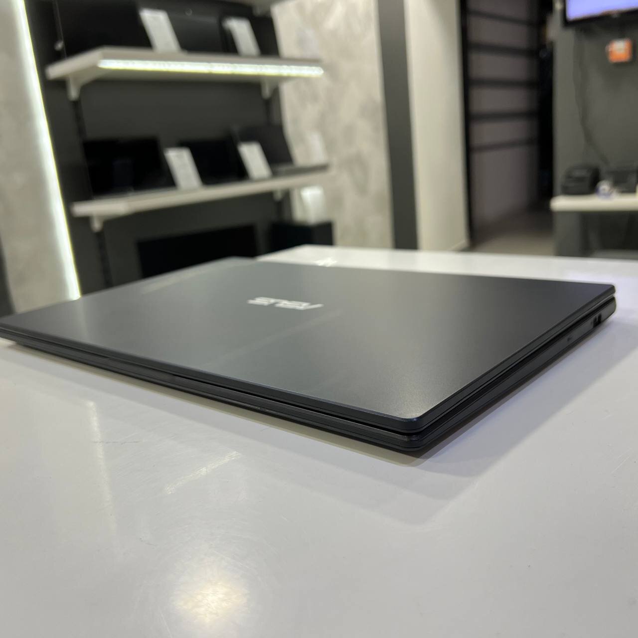 Asus VivoBook Intel Celeron N4500/4Gb/128Gb SSD/Win11 (вживаний)