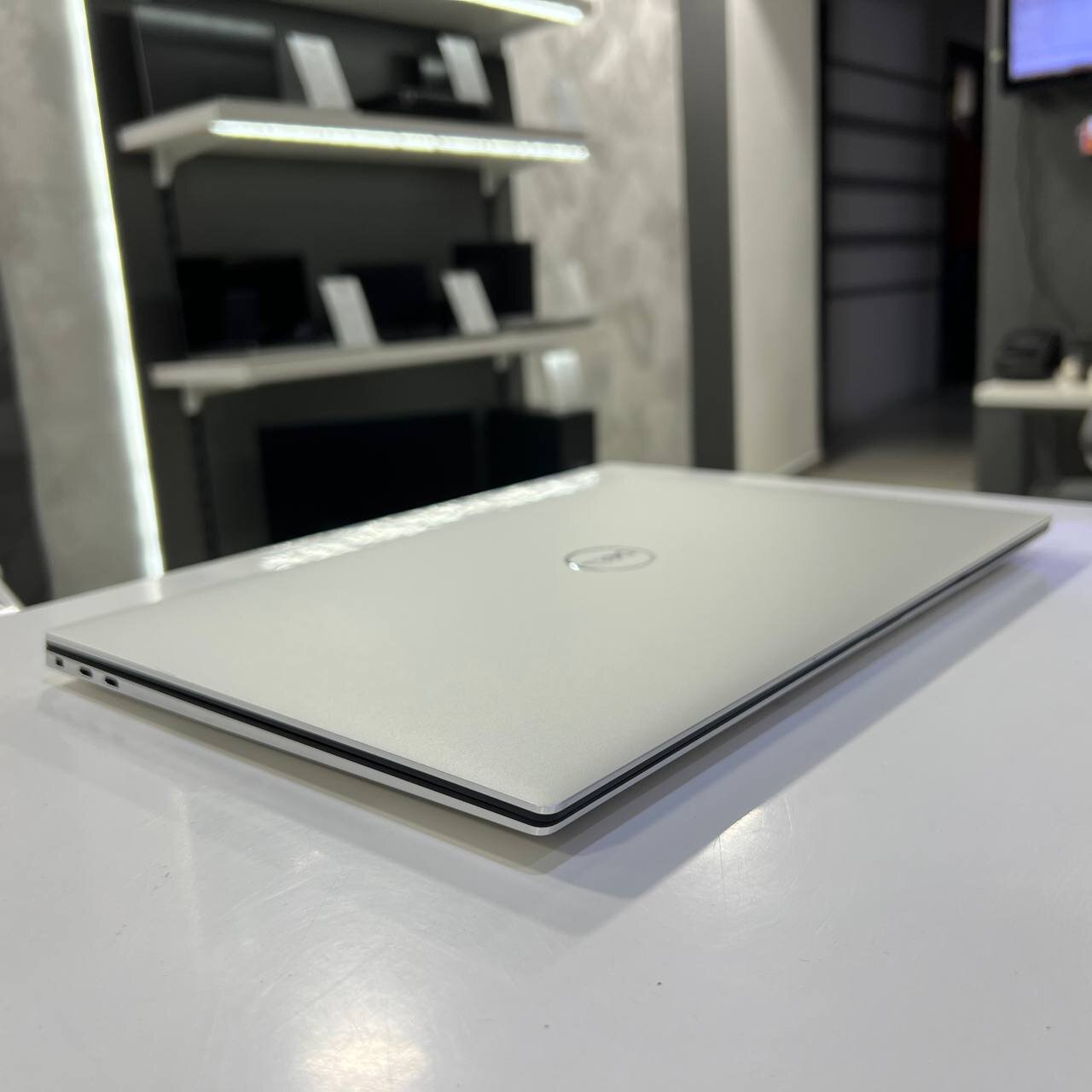 Dell XPS 15 9500 Intel Core i7-10750H/GTX1650TI 4Gb/16Gb/512Gb SSD/Win11 (вживаний)