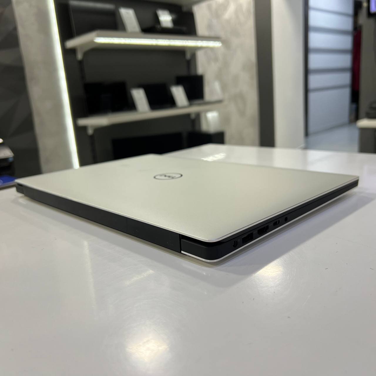 Dell Precision 5540 Intel Core i7-9850H/T1000 4Gb/16Gb/512Gb SSD+2Tb HDD/Win11 (вживаний)