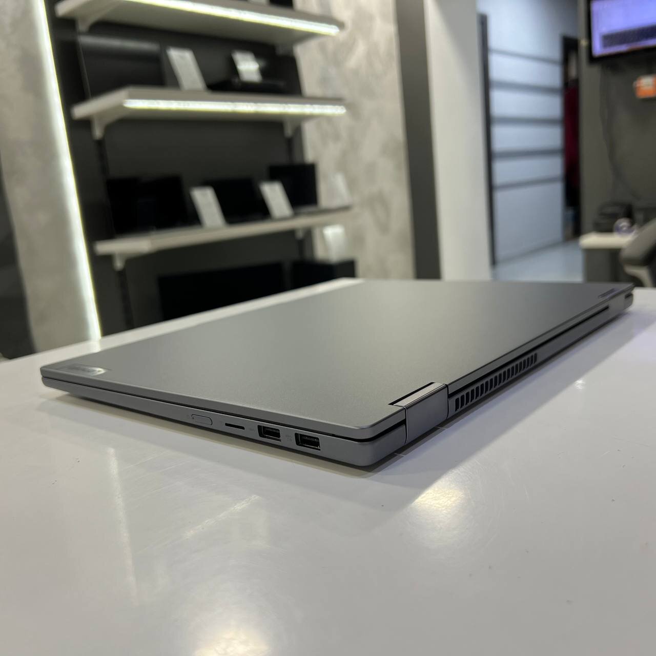 Lenovo IdeaPad 5 2-in-1 Ryzen 7 8845HS/16Gb/1Tb SSD/Win11 (вживаний)