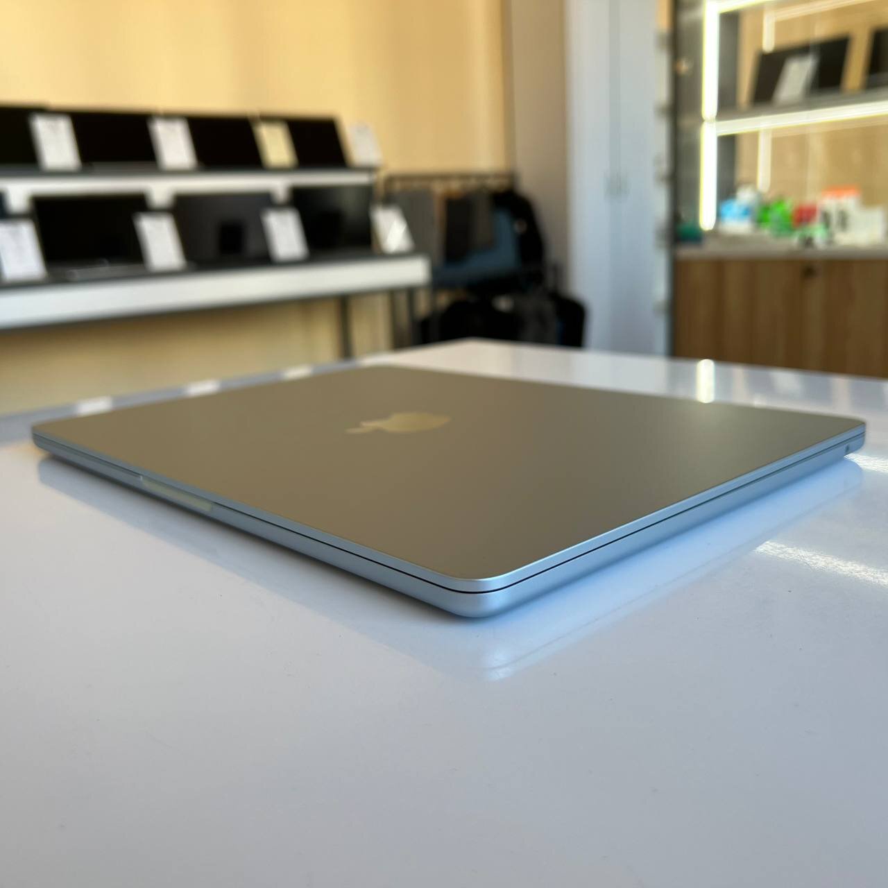 Apple MacBook Air 13 A3240 Sky Blue (2025) Apple M4/16Gb/256Gb SSD/Tahoe (вживаний)