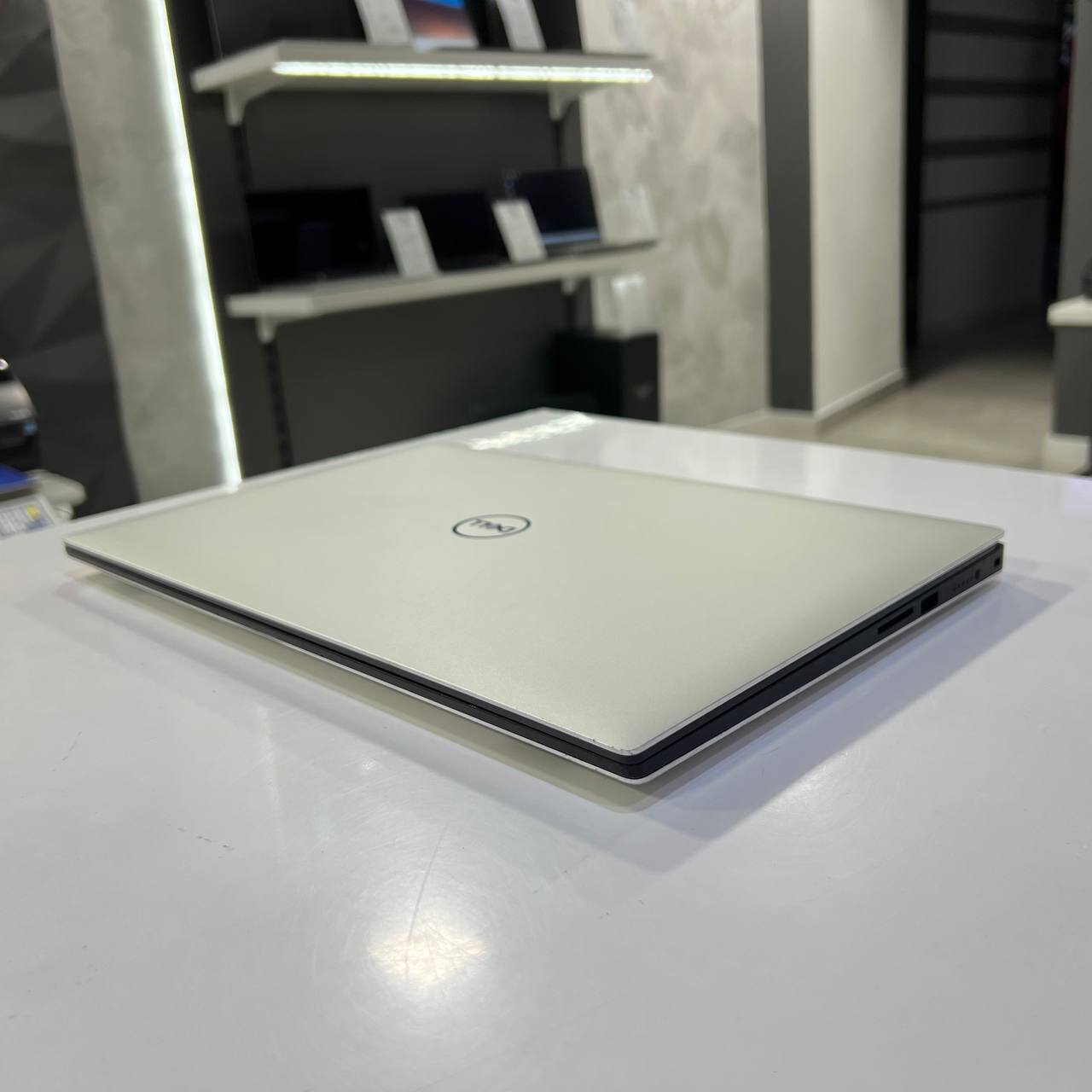 Dell Precision 5530 Intel Core i7-8850H/P1000 4Gb/16Gb/512Gb SSD/Win11 (вживаний)