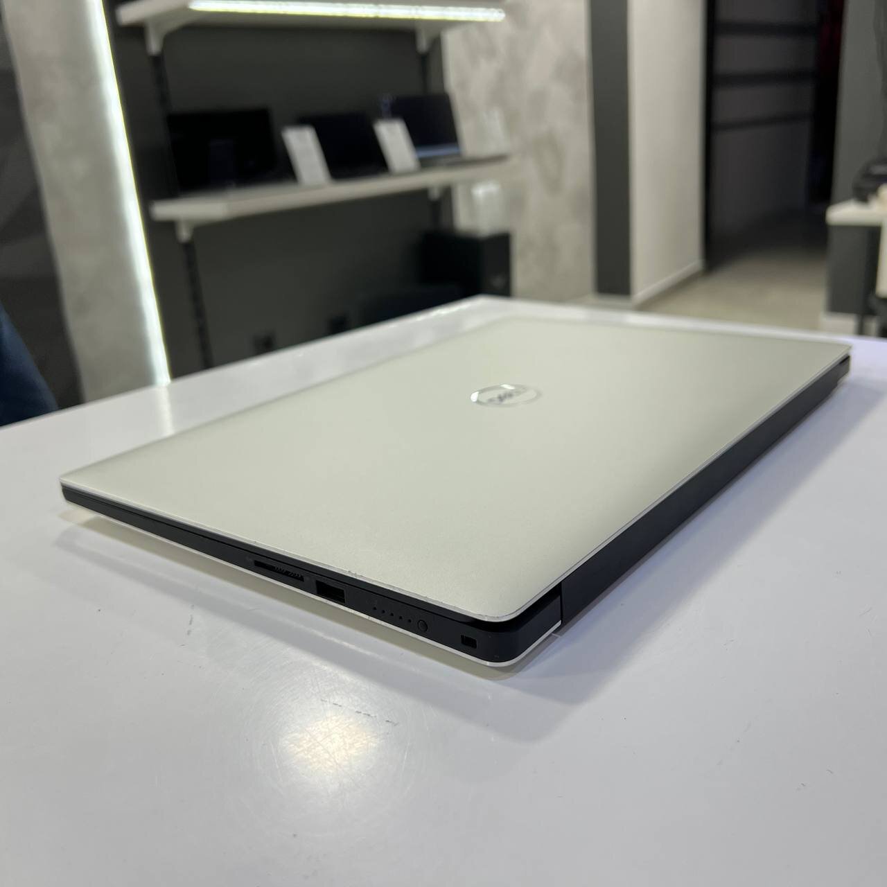 Dell Precision 5530 Intel Core i7-8850H/P1000 4Gb/16Gb/512Gb SSD/Win11 (вживаний)