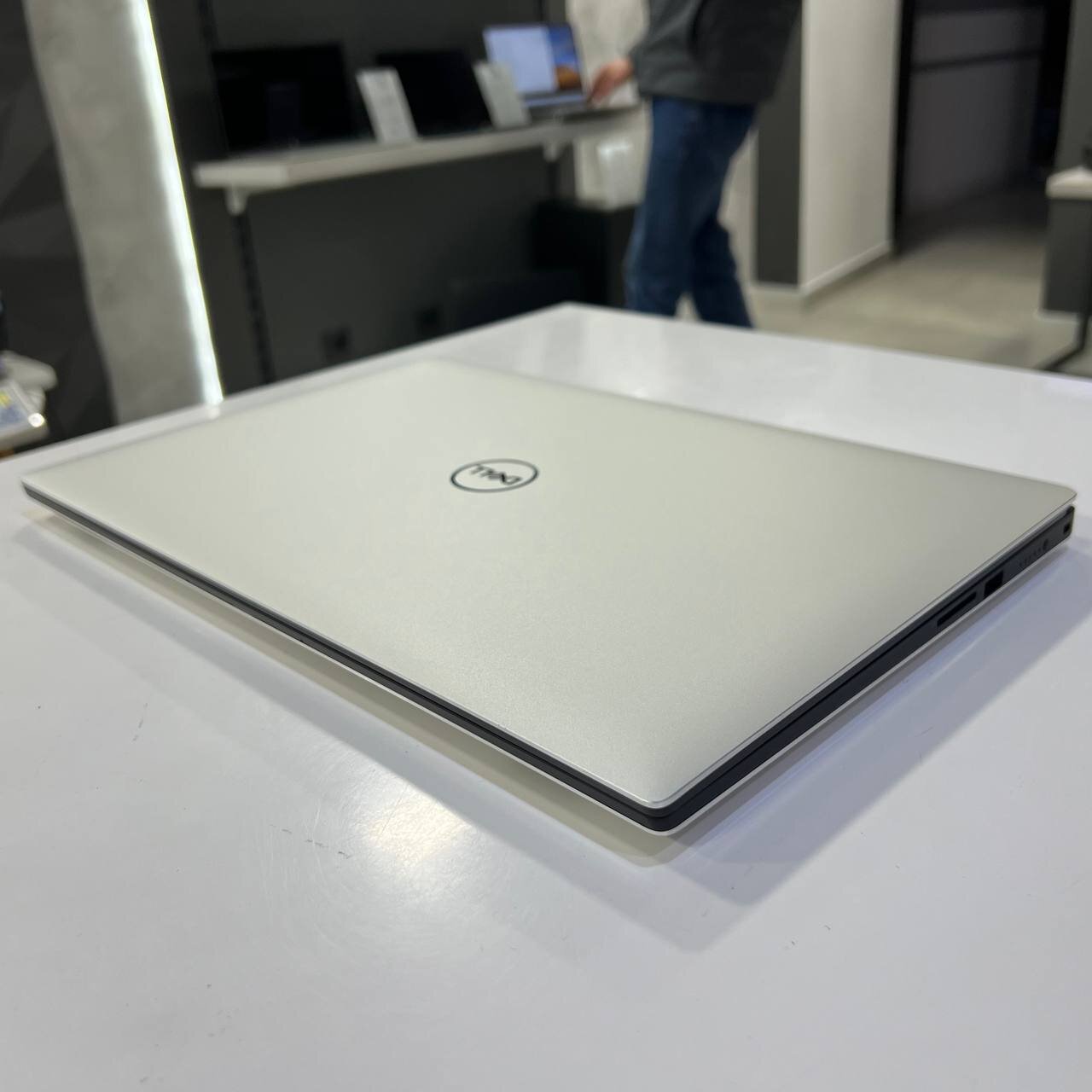 Dell Precision 5540 Intel Core i7-9850H/T1000 4Gb/32Gb/1Tb SSD+2Tb HDD/Win11 (вживаний)