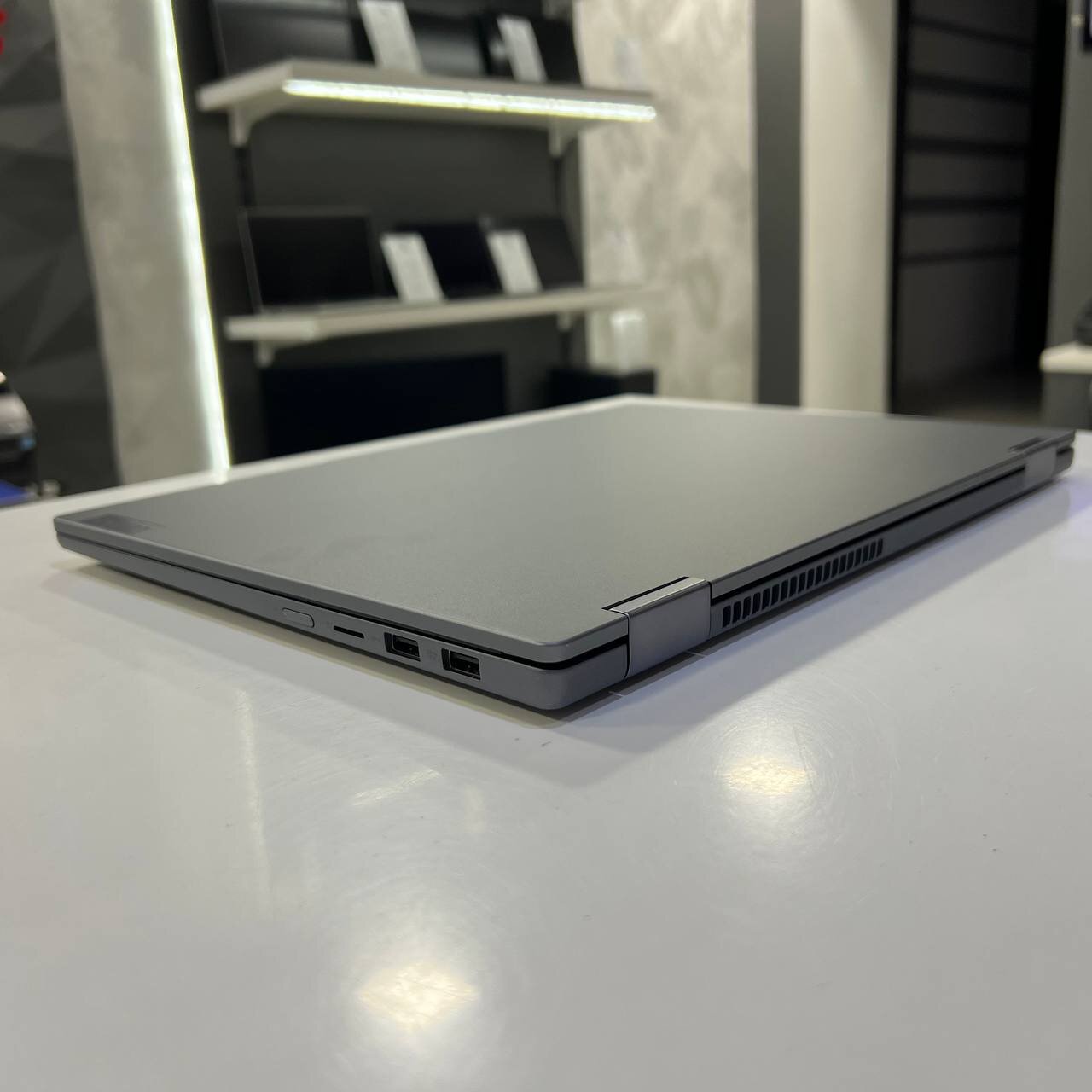 Lenovo IdeaPad 5 2-in-1 Ryzen 7 8845HS/16Gb/1Tb SSD/Win11 (вживаний)