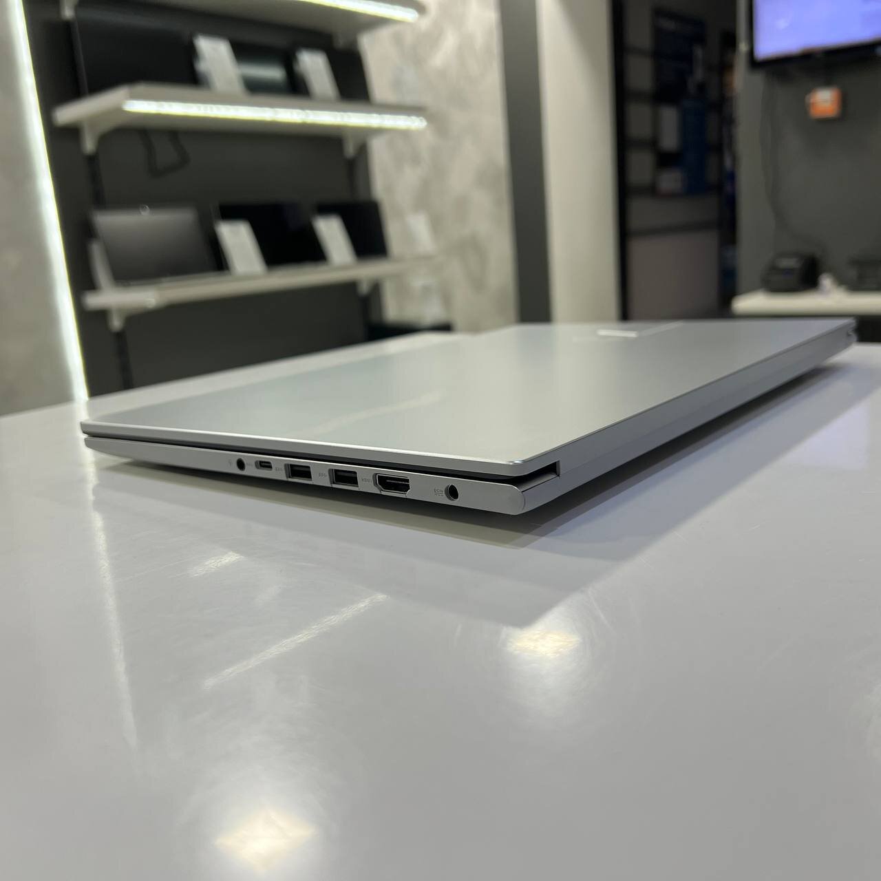 Asus VivoBook 15 F1504V Intel Core 5 120U/16Gb/512Gb SSD/Win11 (вживаний)