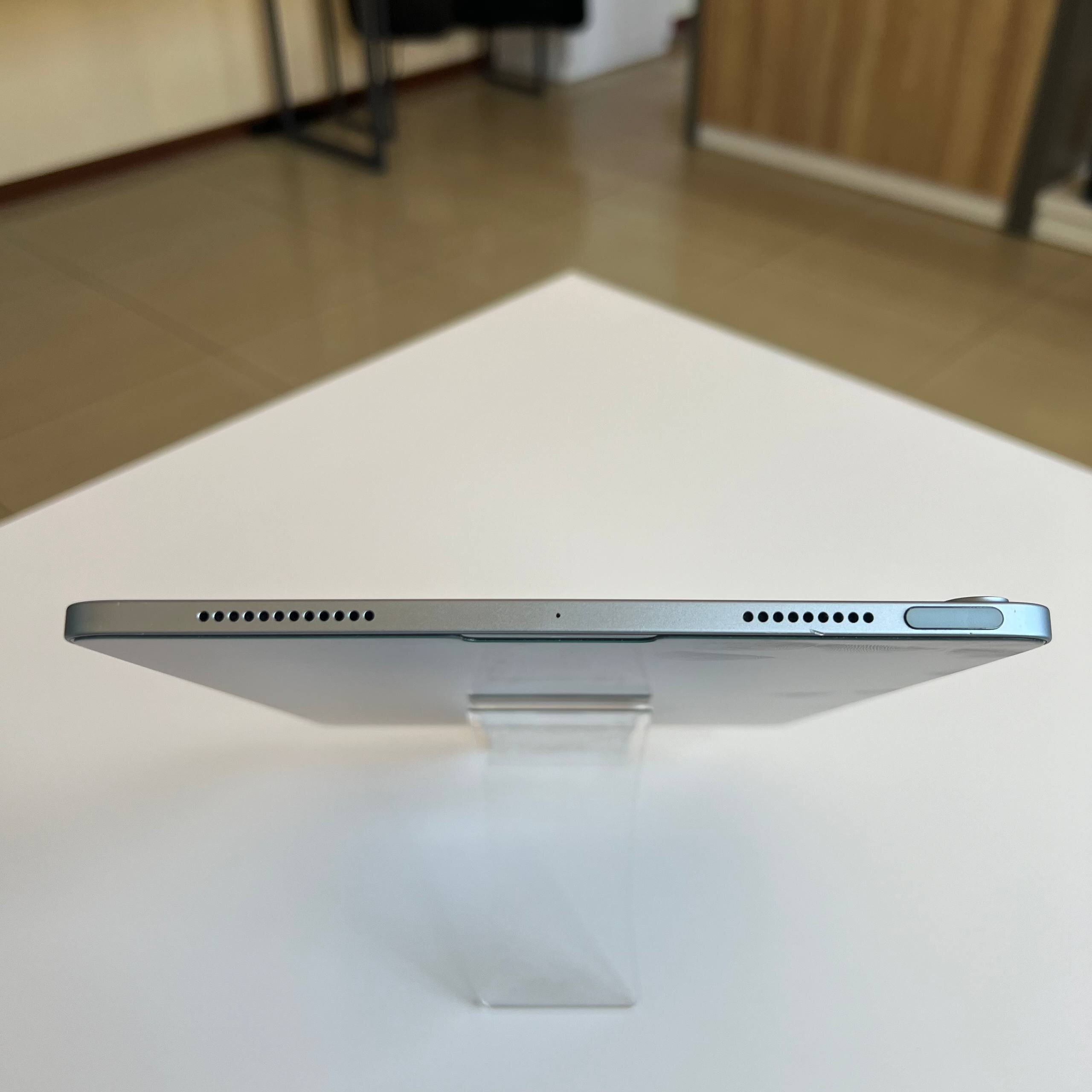 Apple iPad Air 4 2020 Wi-Fi 64Gb Sky Blue (вживаний)