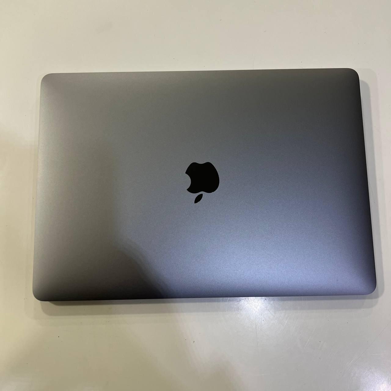 MacBook Air A2337 (2020) Apple M1/8Gb/256Gb SSD/Tahoe (вживаний)