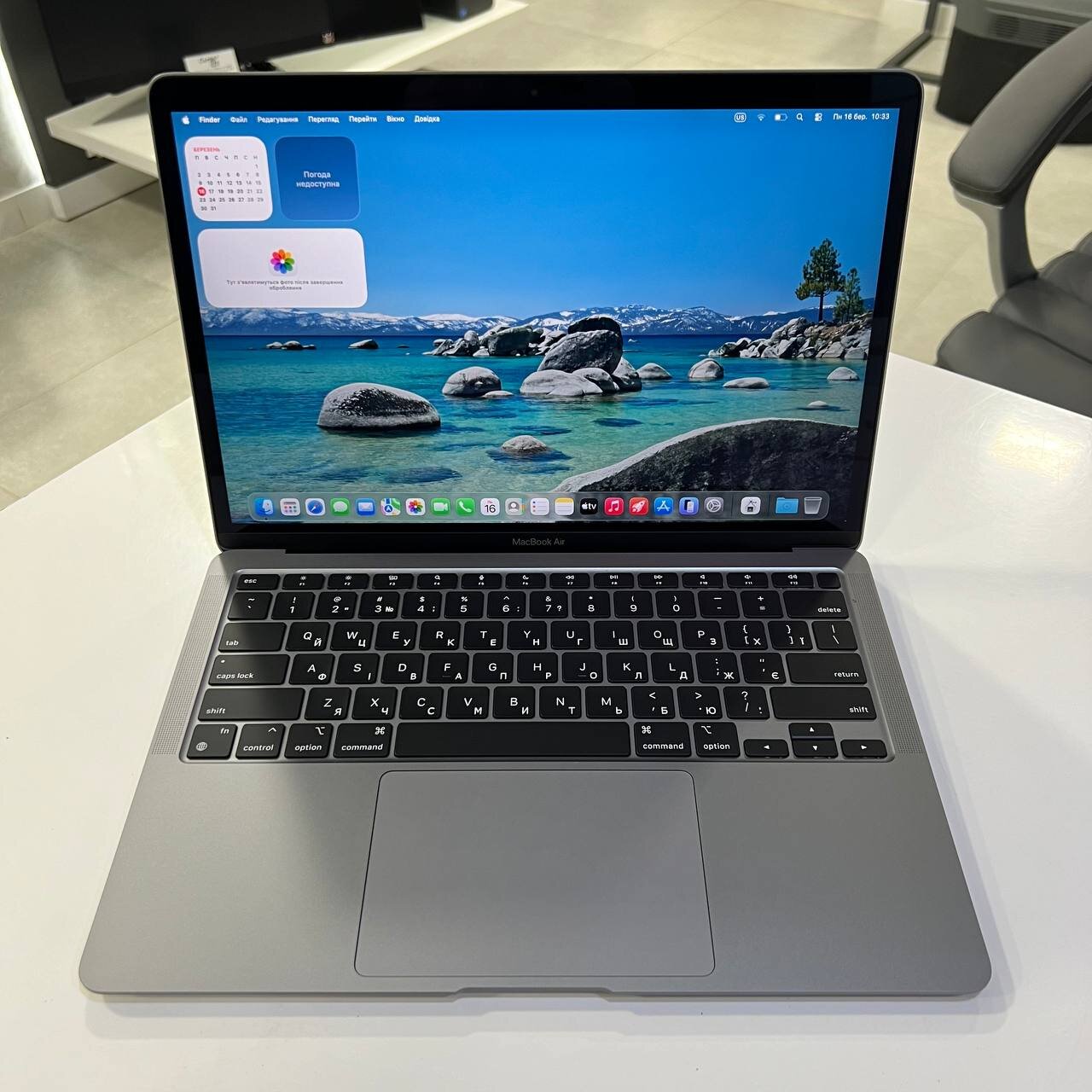 MacBook Air A2337 (2020) Apple M1/8Gb/256Gb SSD/Tahoe (вживаний)