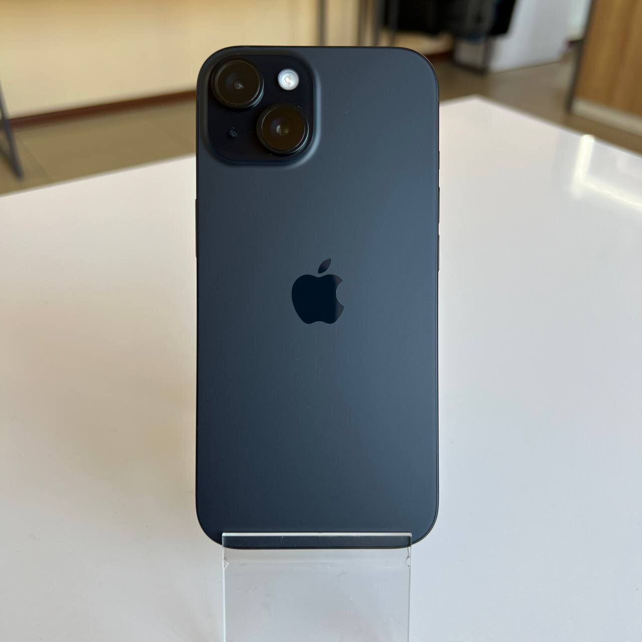 Apple iPhone 15 128 Gb Black (e-Sim) (вживаний)