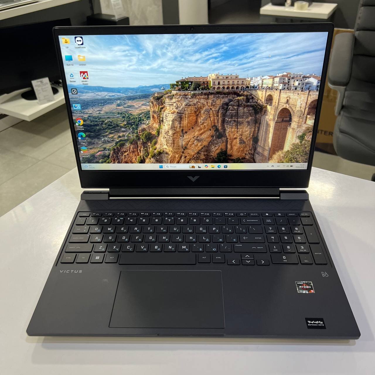 HP Victus 15 Ryzen 5 5600H/RX6550M 4Gb/16Gb/1Tb SSD/Win11 (вживаний)