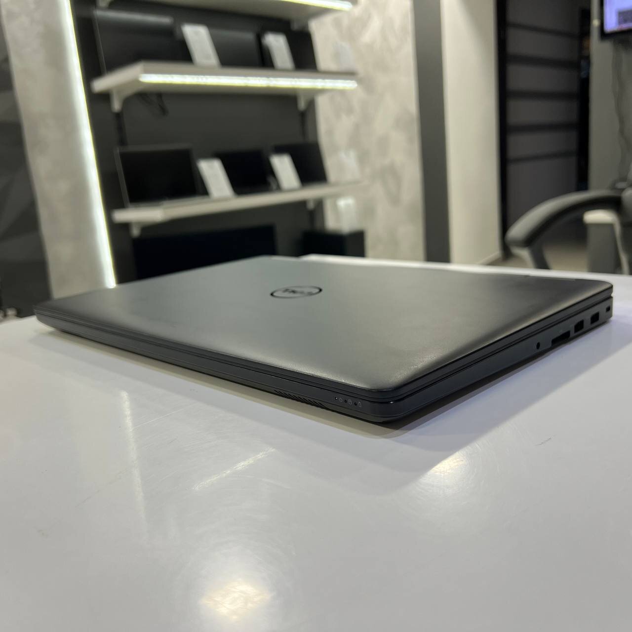 Dell Latitude E5570 Intel Core i7-6600U/R7 M370 2Gb/8Gb/128Gb SSD/Win10 (вживаний)