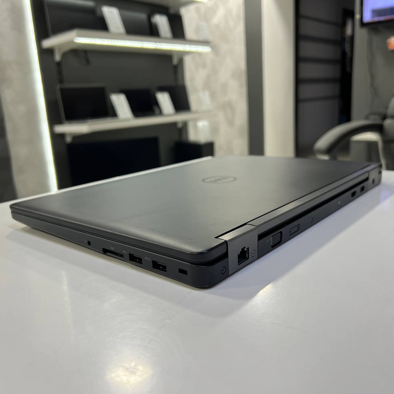 Dell Latitude E5570 Intel Core i7-6600U/R7 M370 2Gb/8Gb/128Gb SSD/Win10 (вживаний)