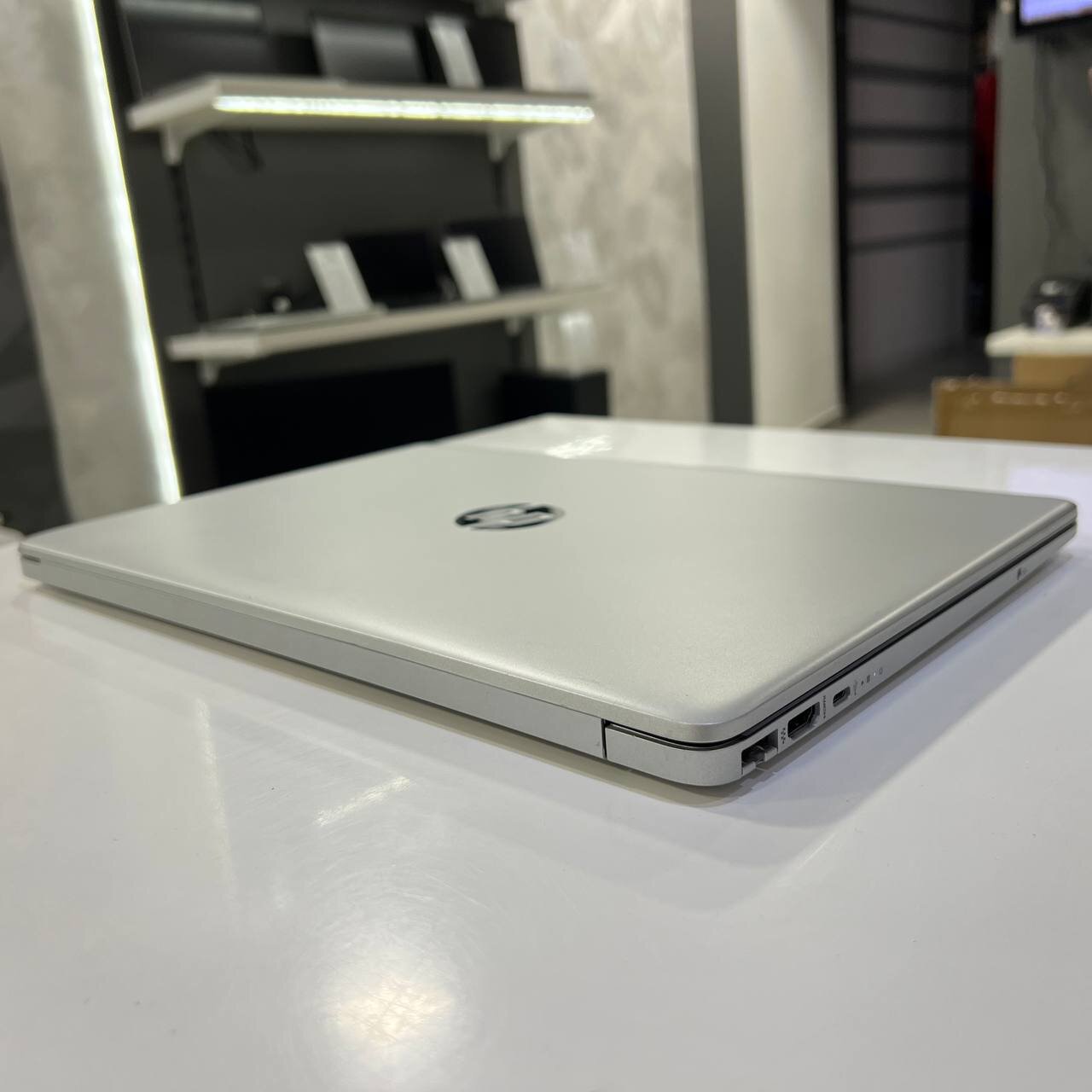 HP Laptop 15-DW2025CL Intel Core i5-1035G1/16Gb/256Gb SSD/Win11 (вживаний)