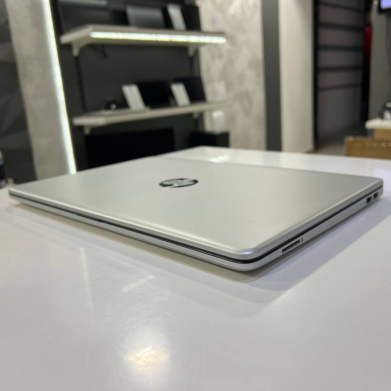 HP Laptop 15-DW2025CL Intel Core i5-1035G1/16Gb/256Gb SSD/Win11 (вживаний)