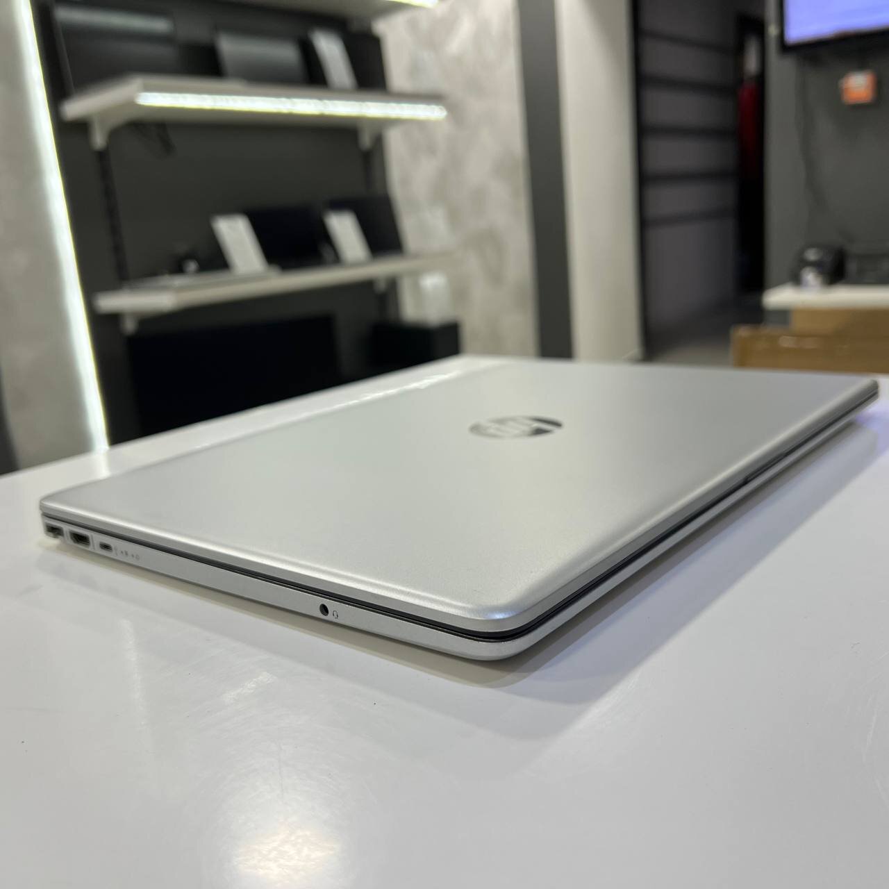 HP Laptop 15-DW2025CL Intel Core i5-1035G1/16Gb/256Gb SSD/Win11 (вживаний)