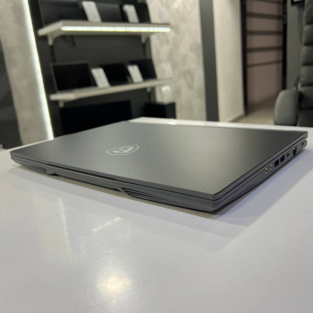 MSI Thin 15 B13VE-1451US Intel Core i5-13420H/RTX4050 6Gb/16Gb/512Gb SSD/Win11