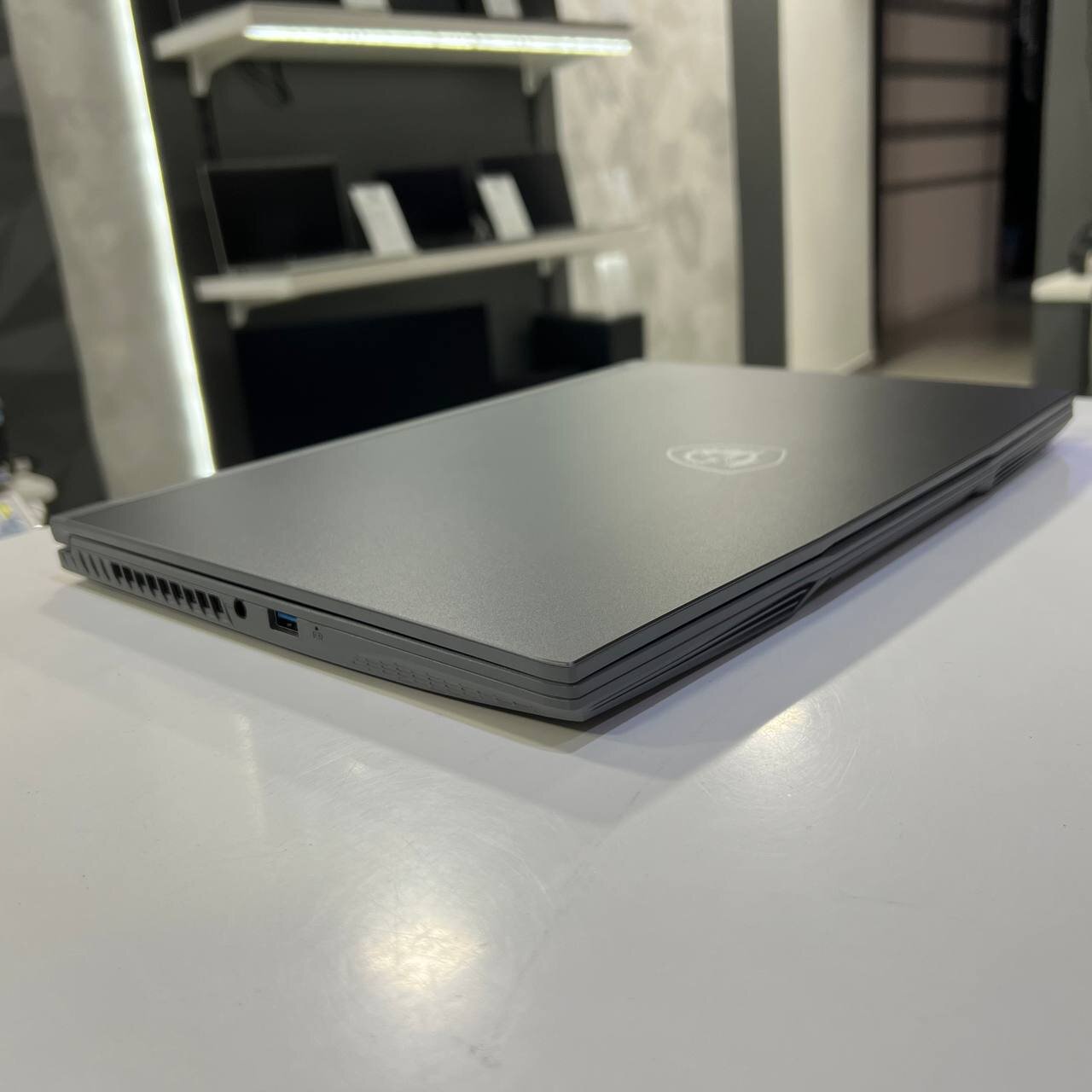 MSI Thin 15 B13VE-1451US Intel Core i5-13420H/RTX4050 6Gb/16Gb/512Gb SSD/Win11