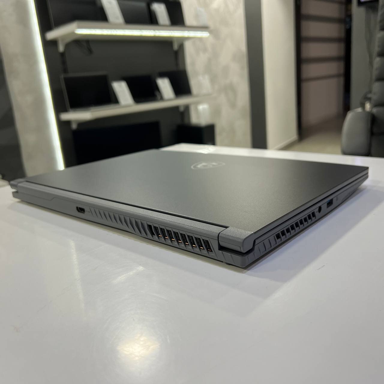 MSI Thin 15 B13VE-1451US Intel Core i5-13420H/RTX4050 6Gb/16Gb/512Gb SSD/Win11