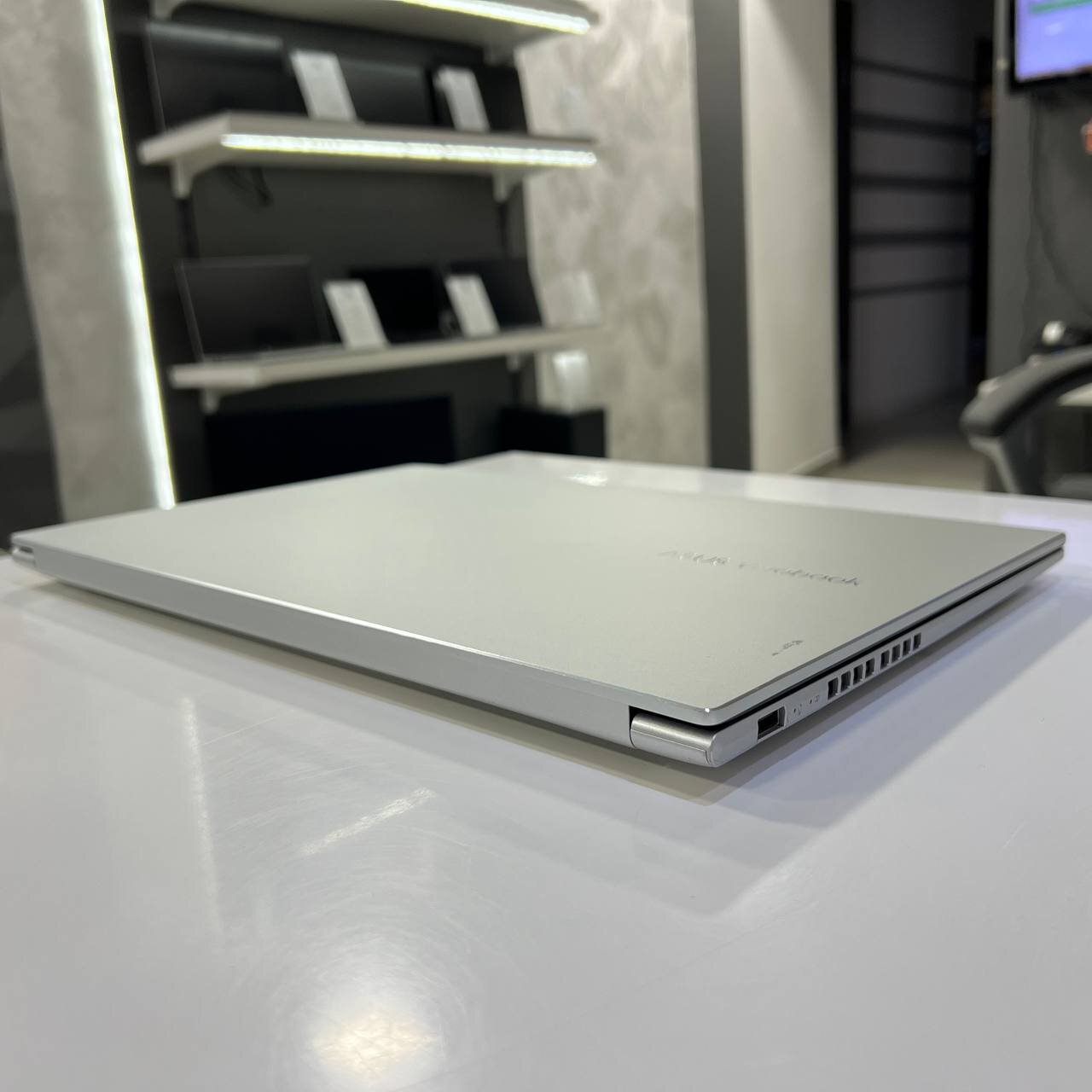 Asus VivoBook 17 K1703Z Intel Core i3-1220P/16Gb/256Gb SSD/Win11 (вживаний)