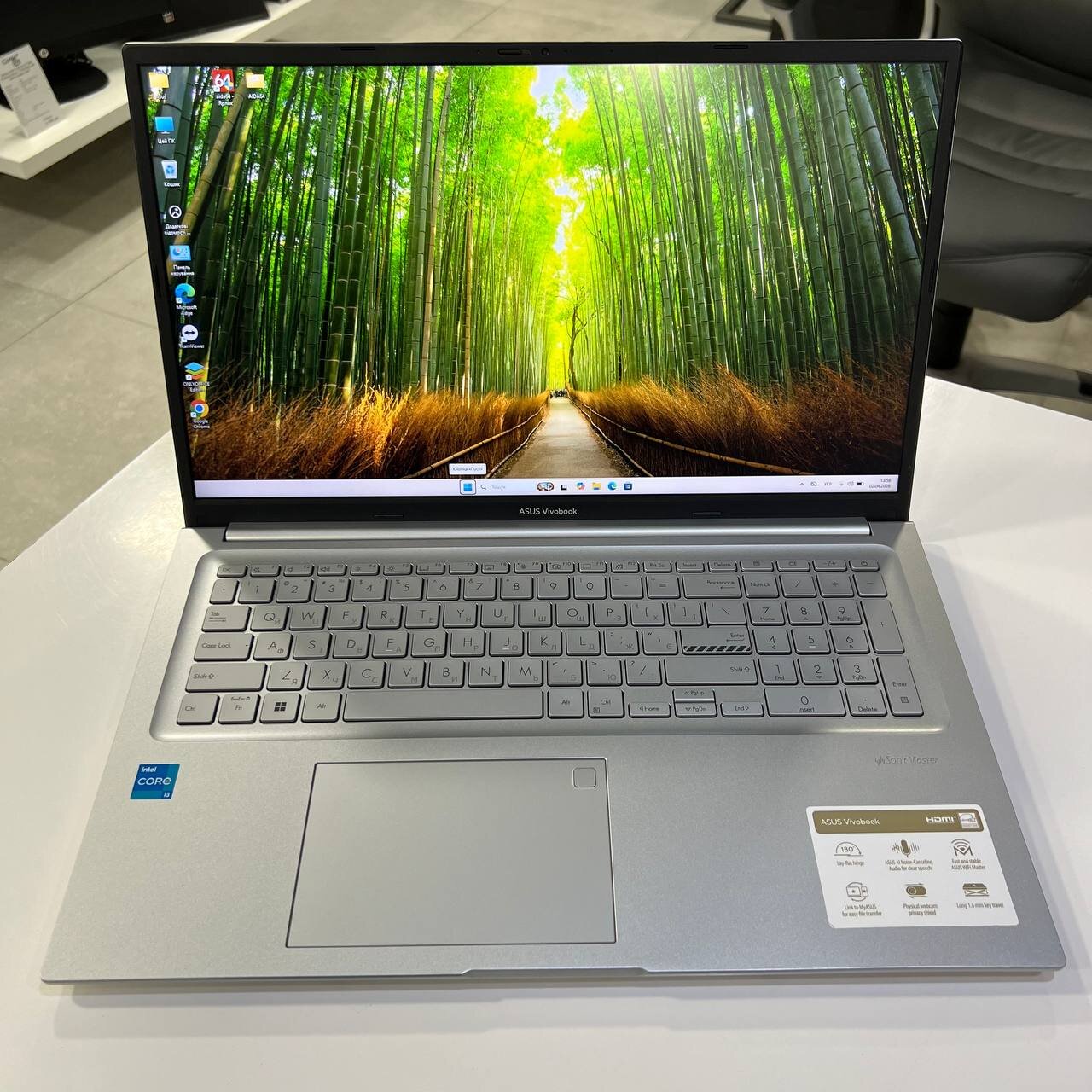 Asus VivoBook 17 K1703Z Intel Core i3-1220P/16Gb/256Gb SSD/Win11 (вживаний)