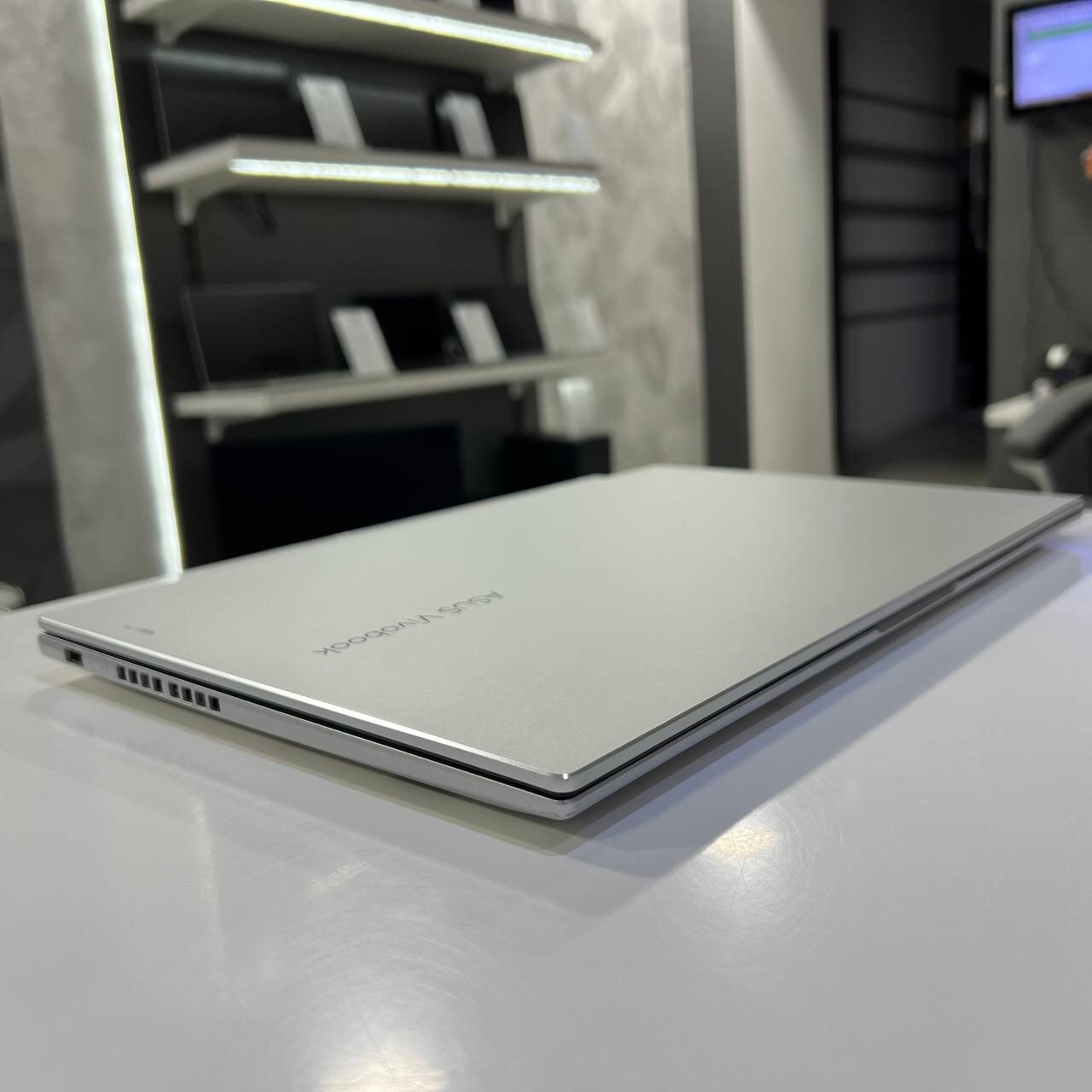 Asus VivoBook 17 K1703Z Intel Core i3-1220P/16Gb/256Gb SSD/Win11 (вживаний)