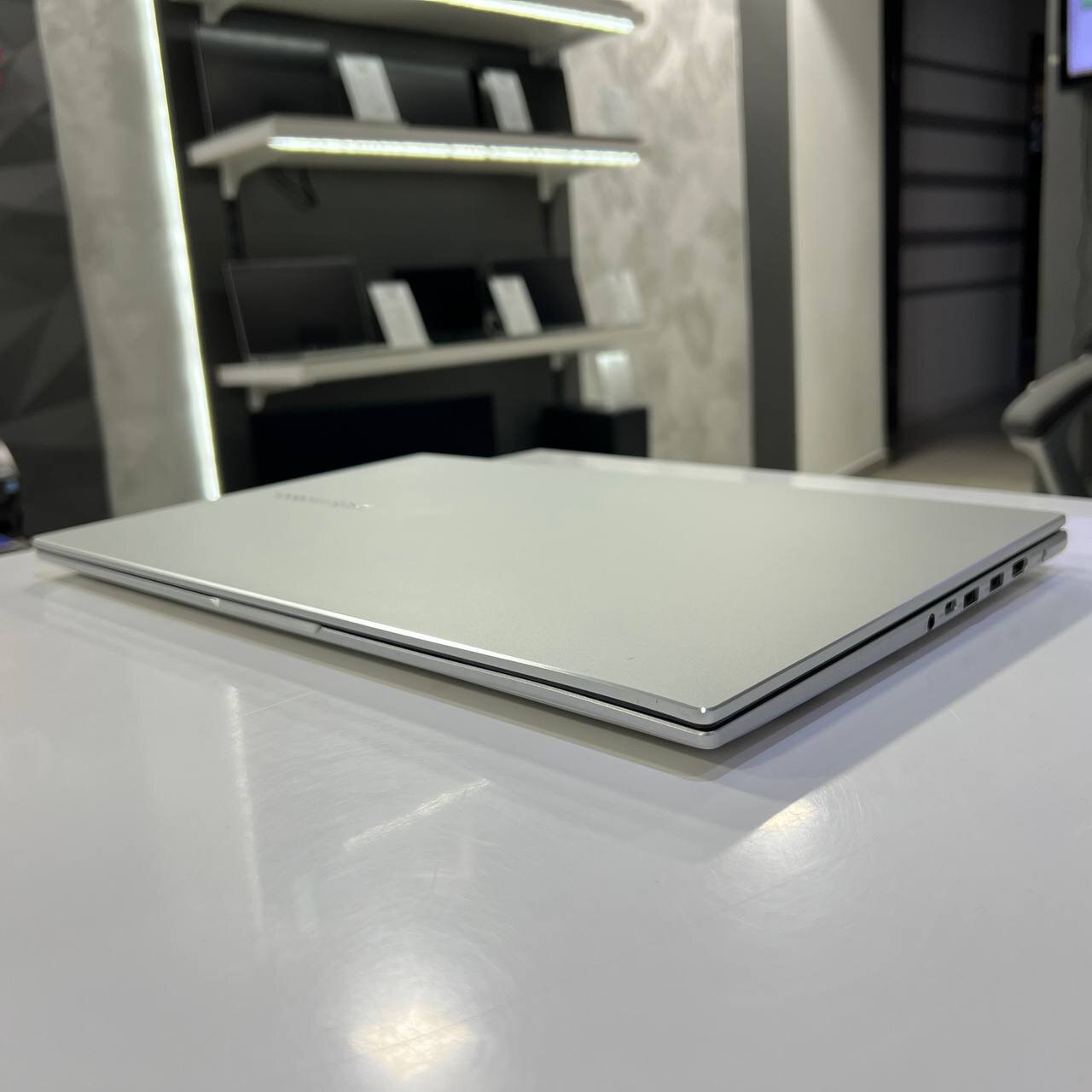 Asus VivoBook 17 K1703Z Intel Core i3-1220P/16Gb/256Gb SSD/Win11 (вживаний)