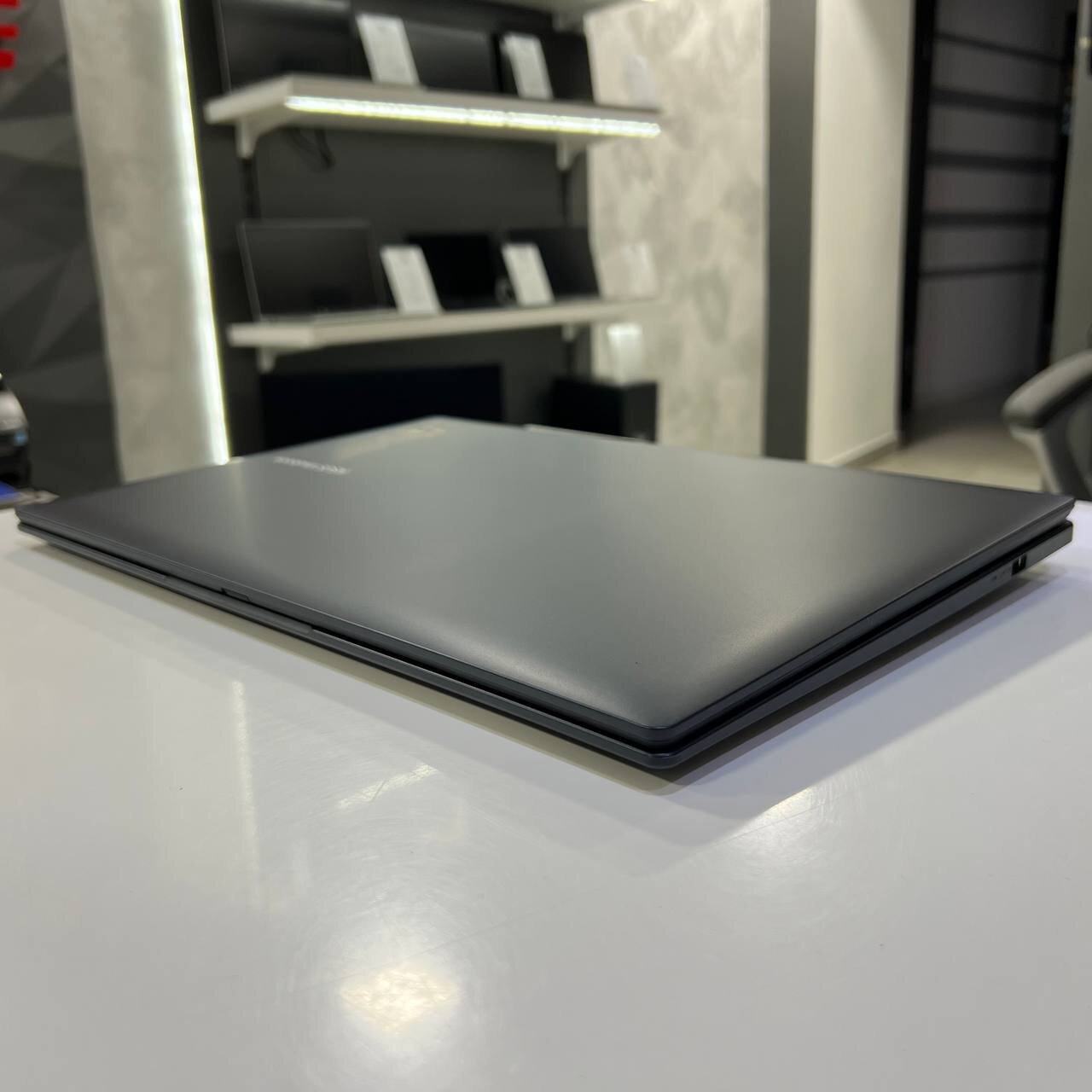 Asus VivoBook M1807H Ryzen 7 260/32Gb/1Tb SSD/Win11 (вживаний)