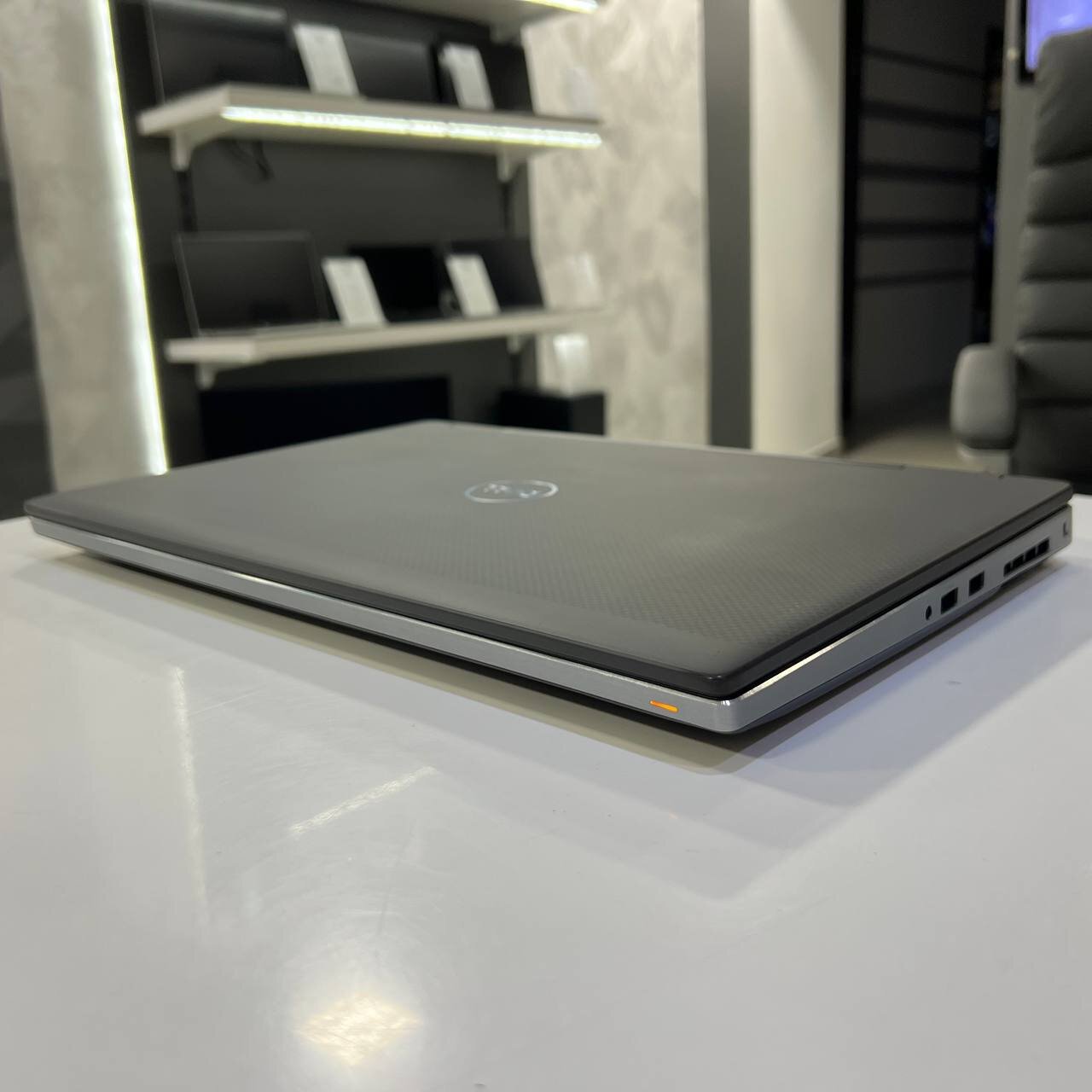 Dell Precision 7540 Intel Core i9-9980HK/T2000 4Gb/32Gb/512Gb SSD/Win11 (вживаний)