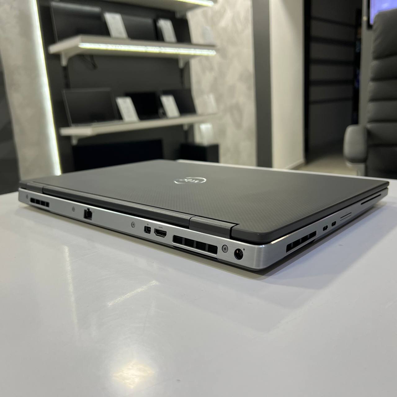 Dell Precision 7540 Intel Core i9-9980HK/T2000 4Gb/32Gb/512Gb SSD/Win11 (вживаний)