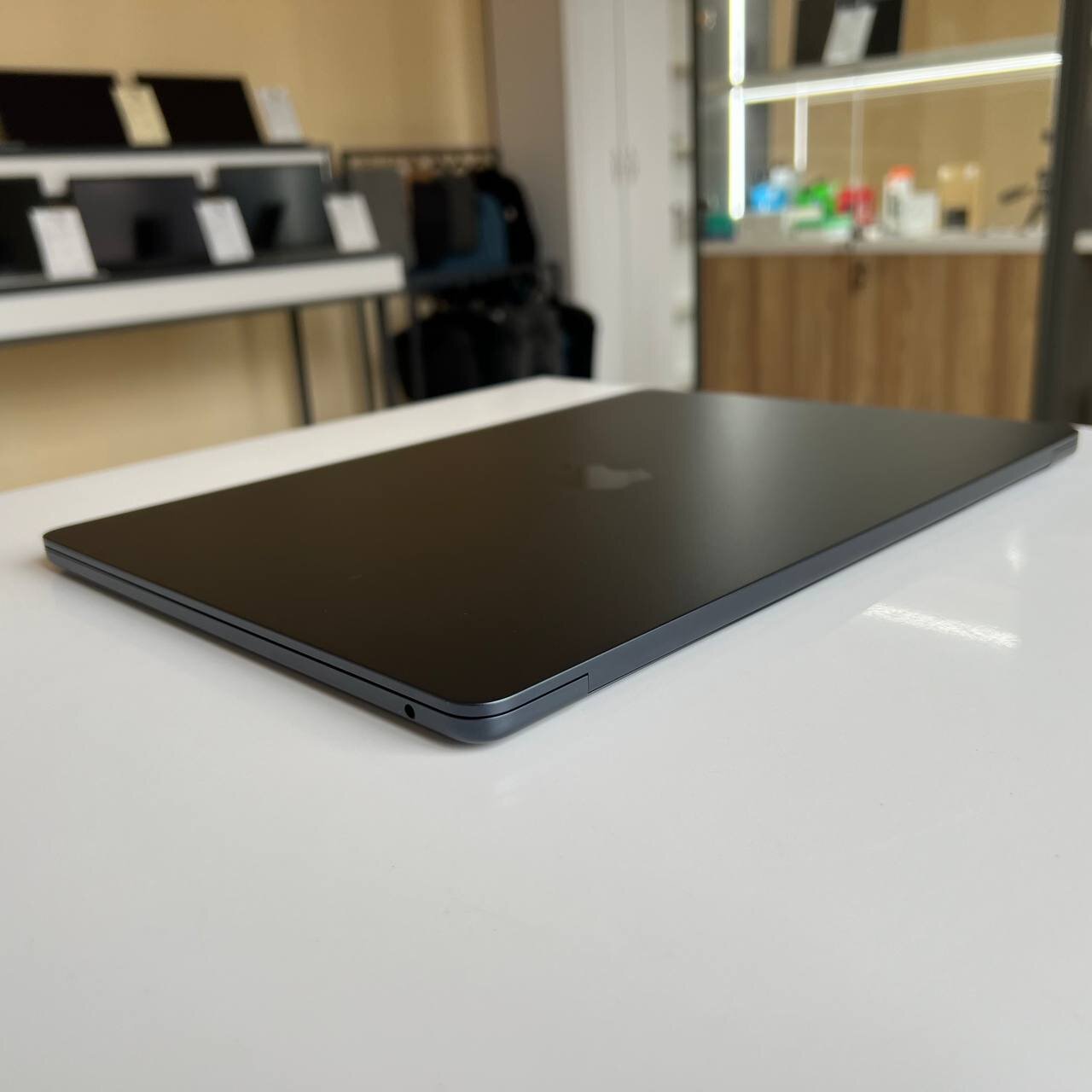 Apple MacBook Air 15 A3241 (2025) Apple M4/16Gb/256Gb SSD/Tahoe (вживаний)