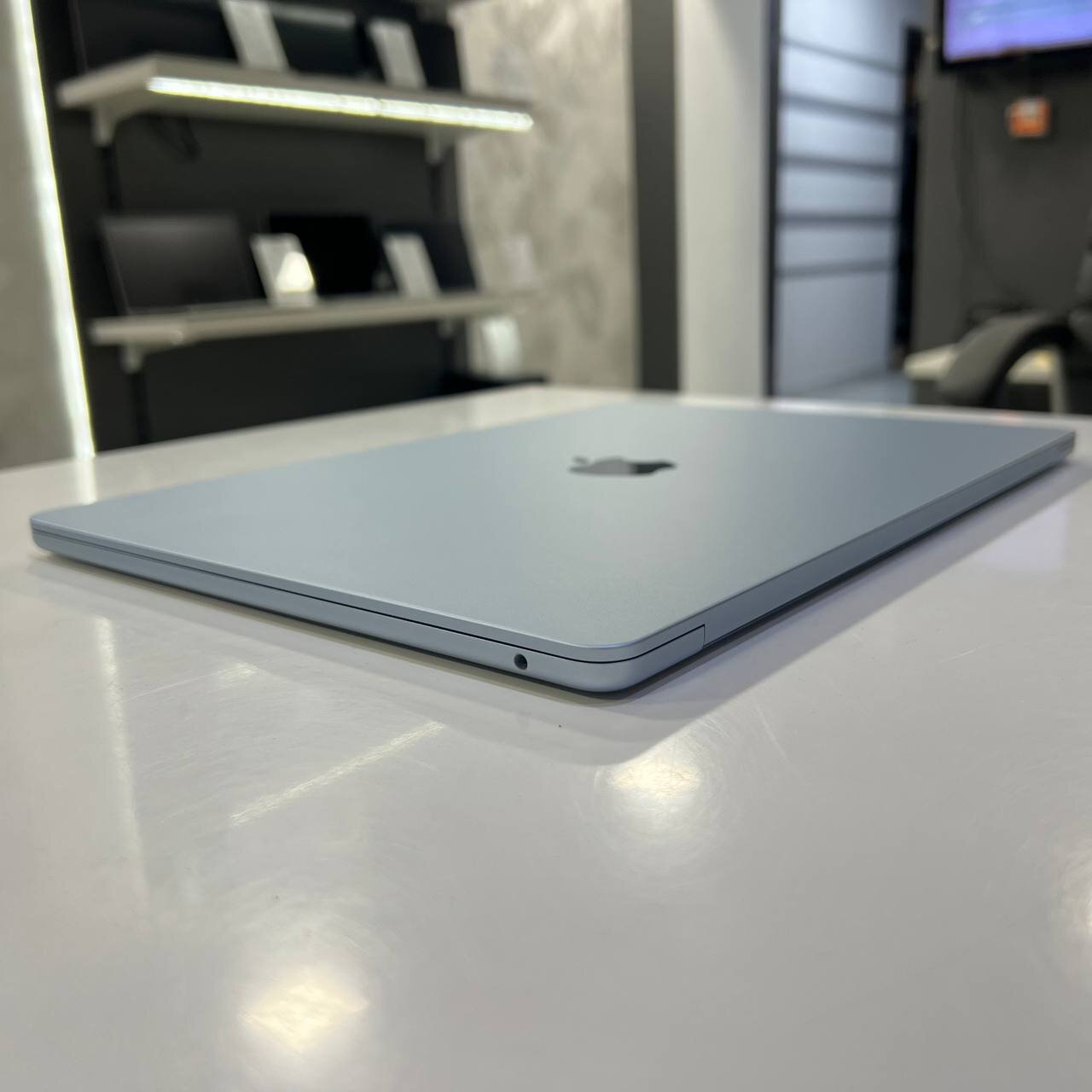 Apple MacBook Air 15 A3241 (2025) Apple M4/16Gb/256Gb SSD/Tahoe (вживаний)
