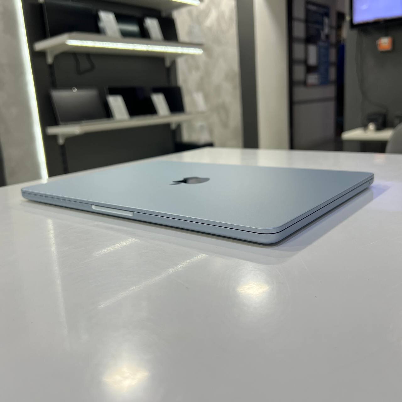 Apple MacBook Air 13 A3449 (2026) Apple M5/16Gb/512Gb SSD/Tahoe (вживаний)