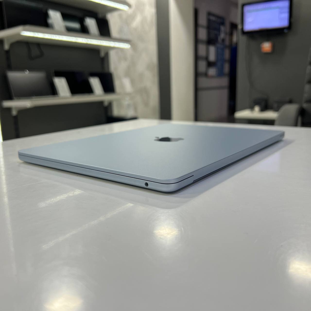 Apple MacBook Air 13 A3449 (2026) Apple M5/16Gb/512Gb SSD/Tahoe (вживаний)