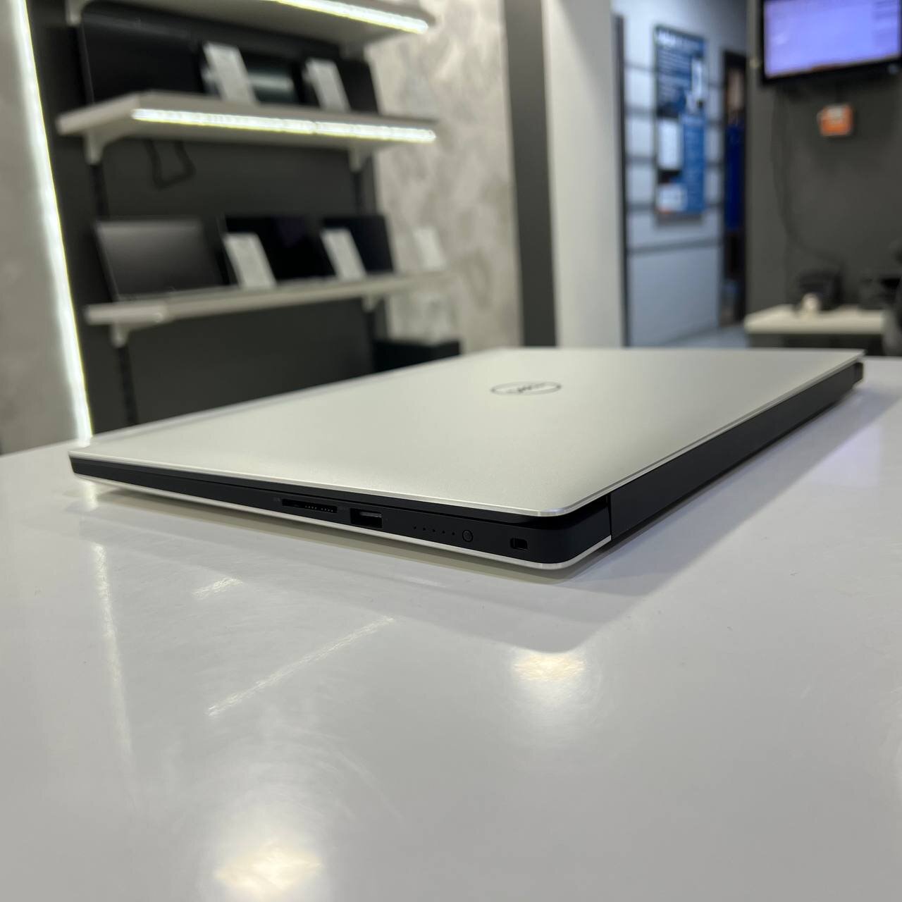 Dell XPS 15 7590 Intel Core i7-9750H/GTX1650 4Gb/32Gb/1Tb SSD/Win11 (вживаний)