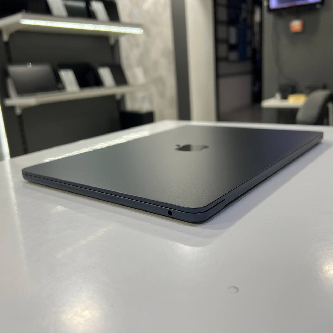 Apple MacBook Air 13 A3449 (2026) Apple M5/16Gb/512Gb SSD/Tahoe (вживаний)