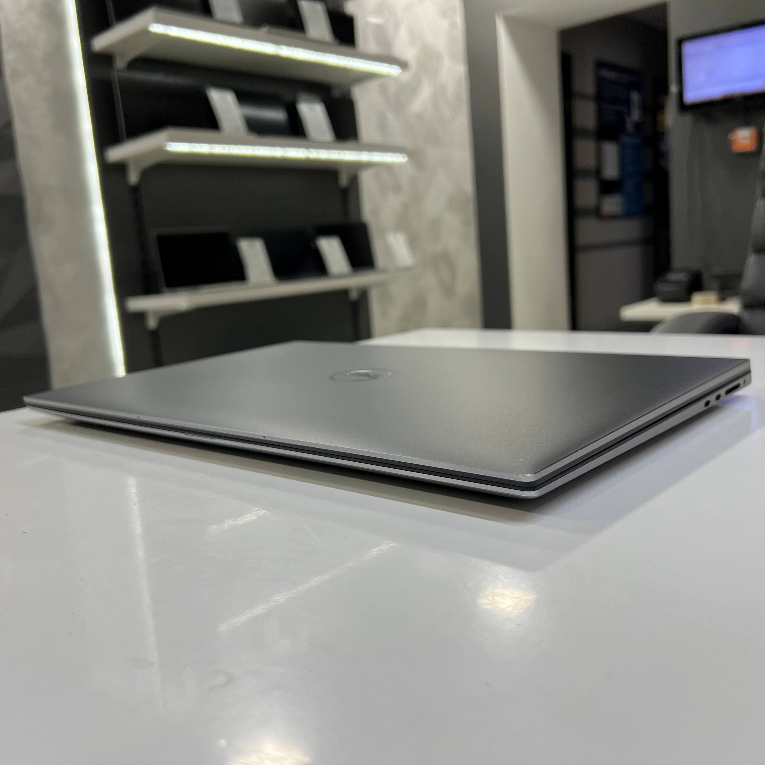Dell Precision 5750 Intel Core i5-10400H/16Gb/512Gb SSD/Win11 (вживаний)