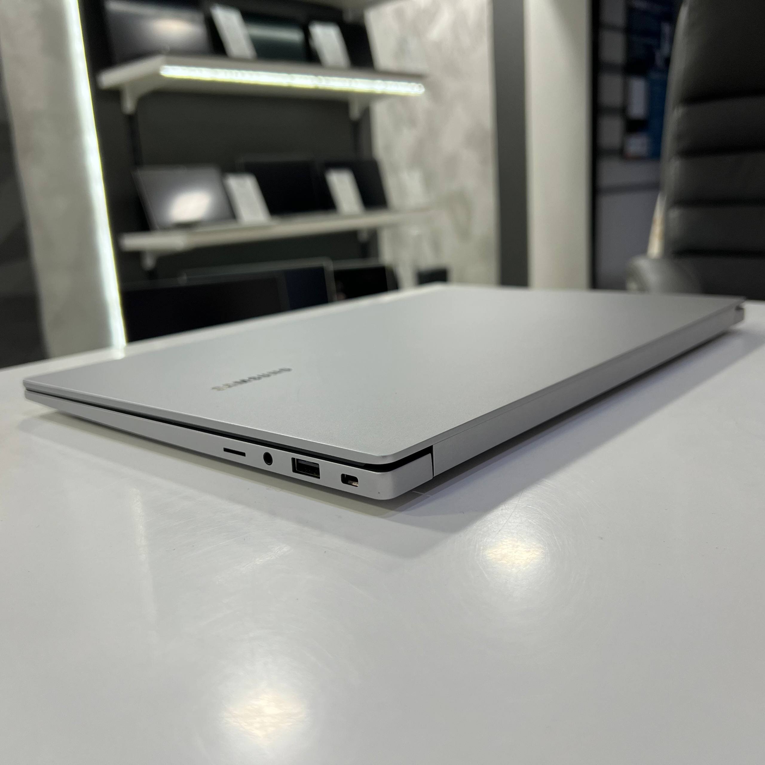 Samsung Galaxy Book 4 Intel Core 7 150U/16Gb/512Gb SSD/Win11 (вживаний)