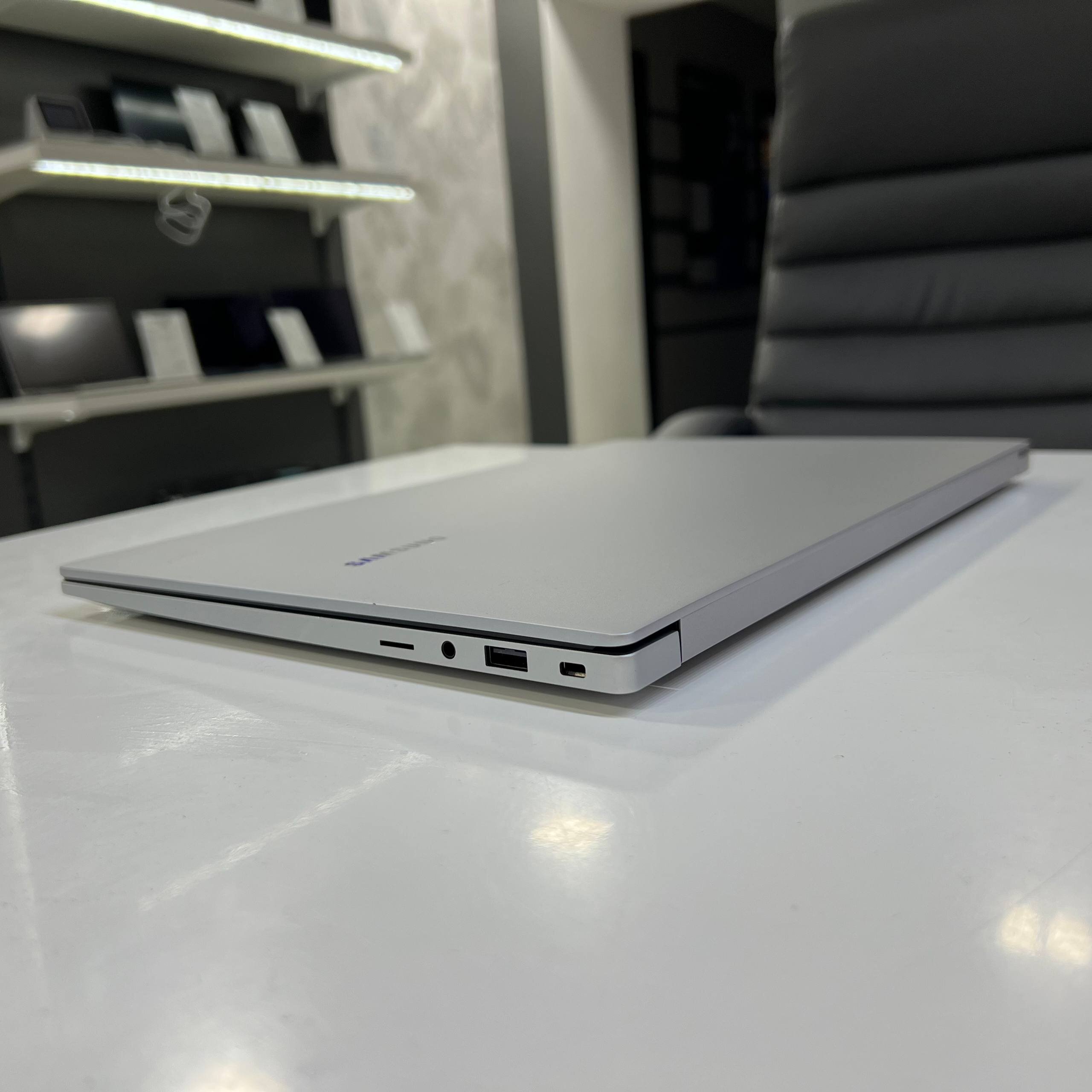 Samsung Galaxy Book 4 Intel Core 7 150U/16Gb/512Gb SSD/Win11 (вживаний)