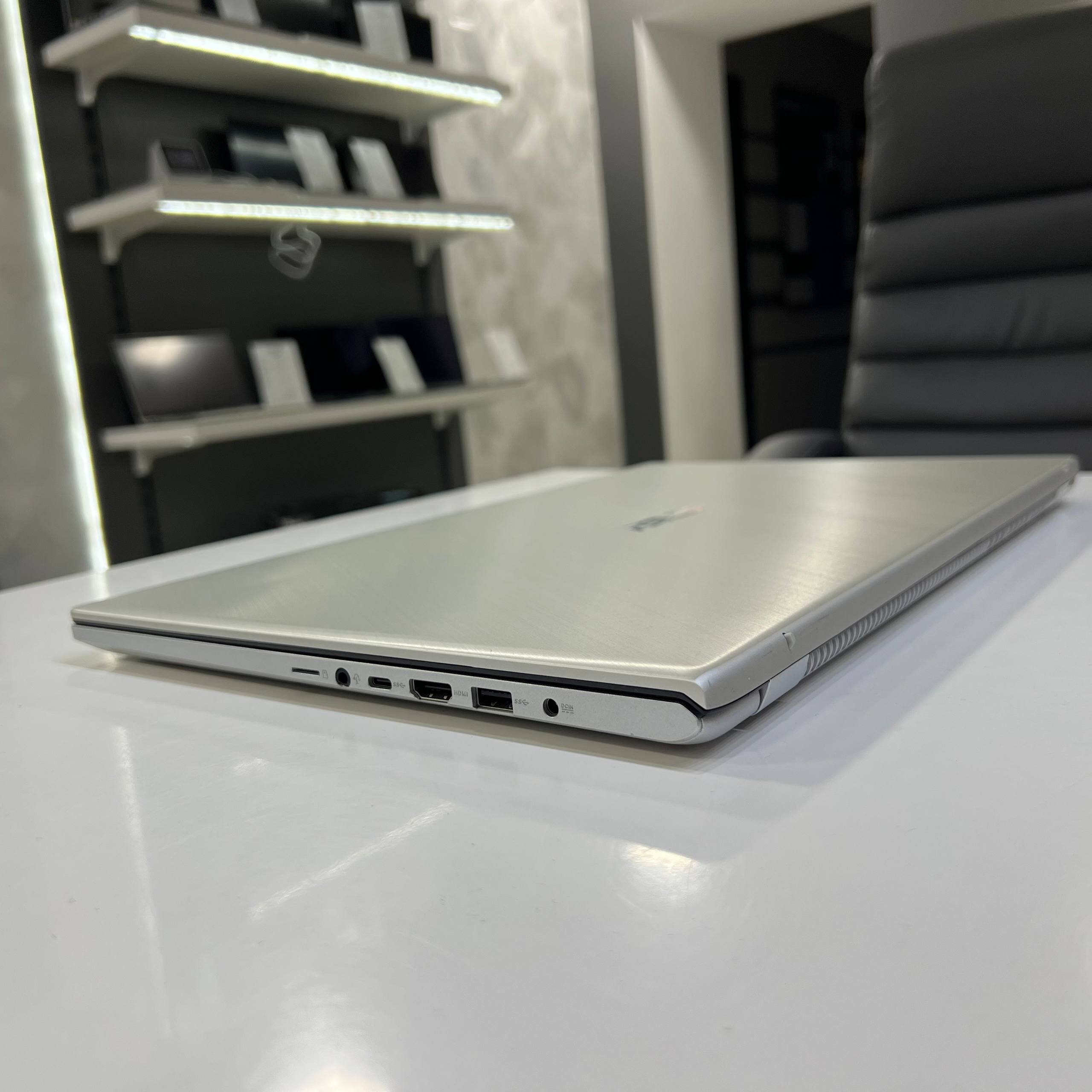 Asus VivoBook 17 K712E Intel Core i3-1115G4/16Gb/256Gb SSD/Win11 (вживаний)