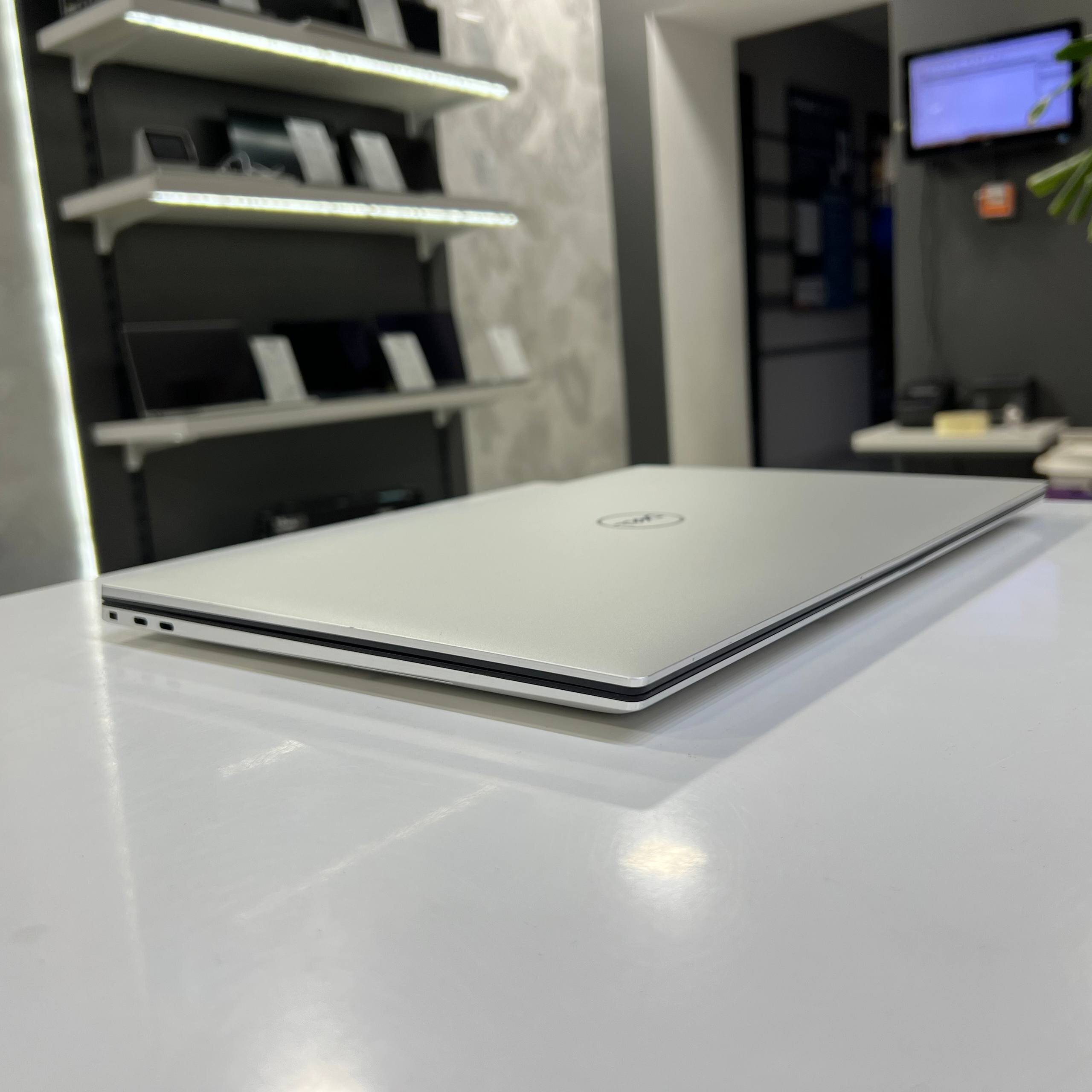 Dell XPS 9710 Intel Core i7-11800H/RTX3050 4Gb/16Gb/512Gb SSD/Win11 (вживаний)