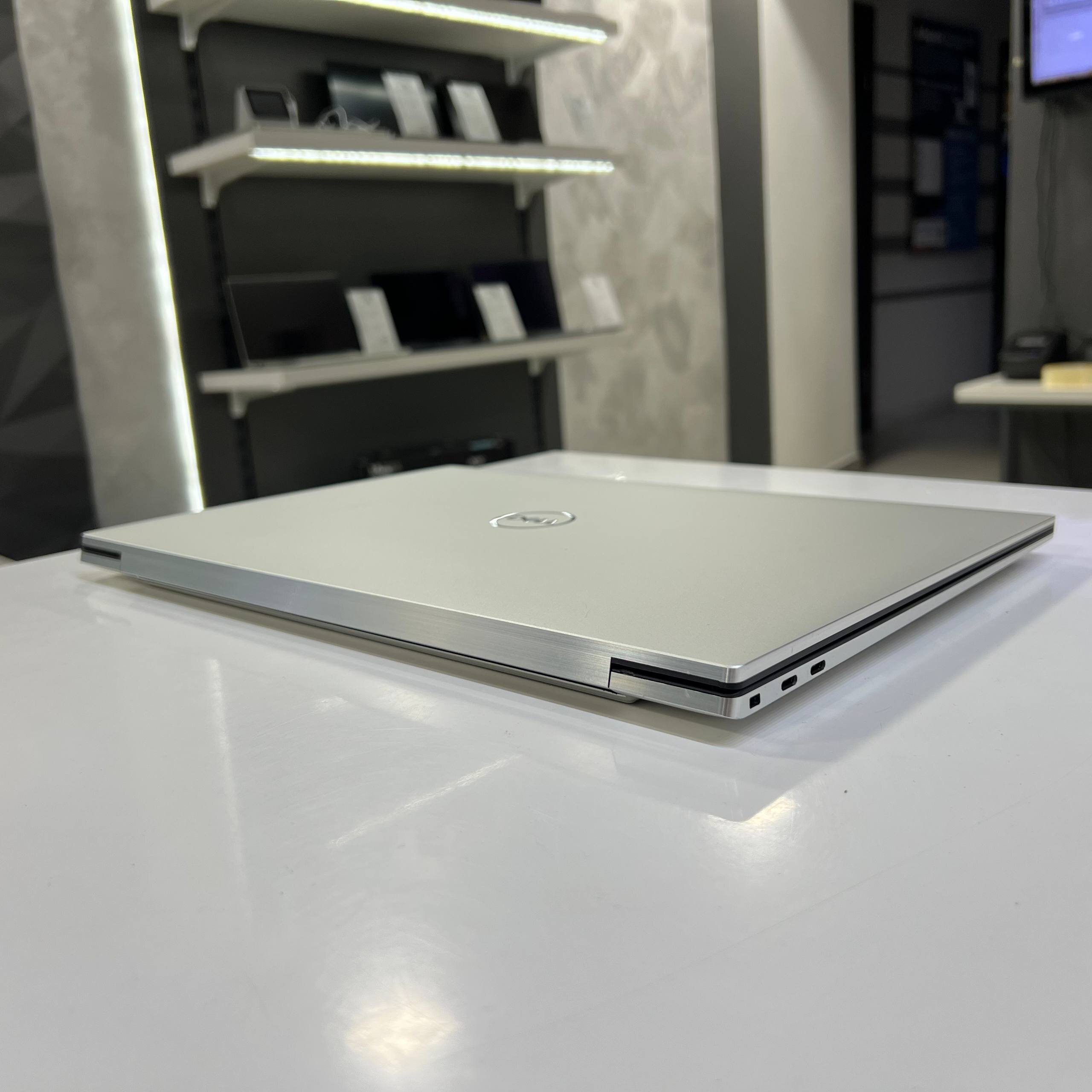 Dell XPS 9710 Intel Core i7-11800H/RTX3050 4Gb/16Gb/512Gb SSD/Win11 (вживаний)