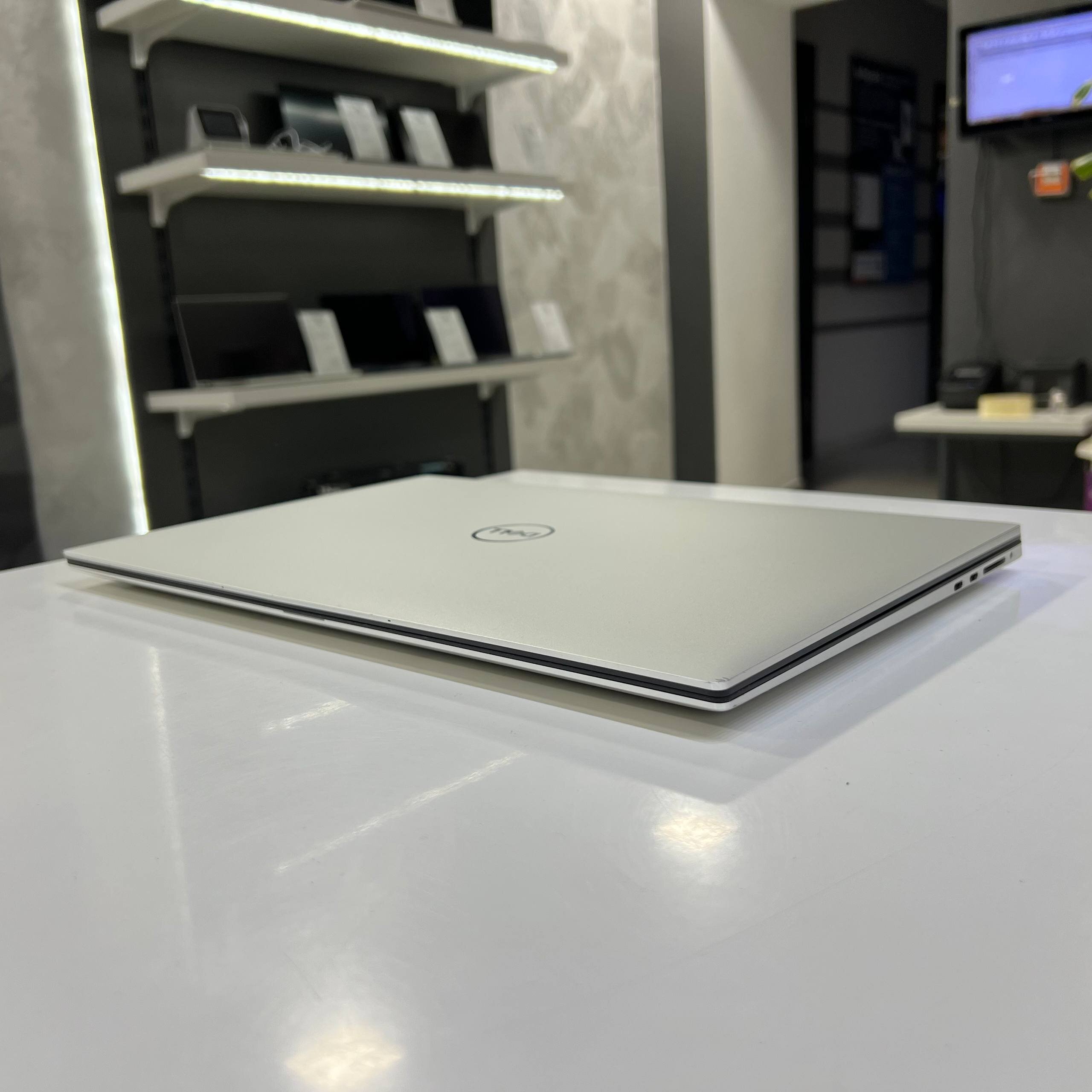 Dell XPS 9710 Intel Core i7-11800H/RTX3050 4Gb/16Gb/512Gb SSD/Win11 (вживаний)
