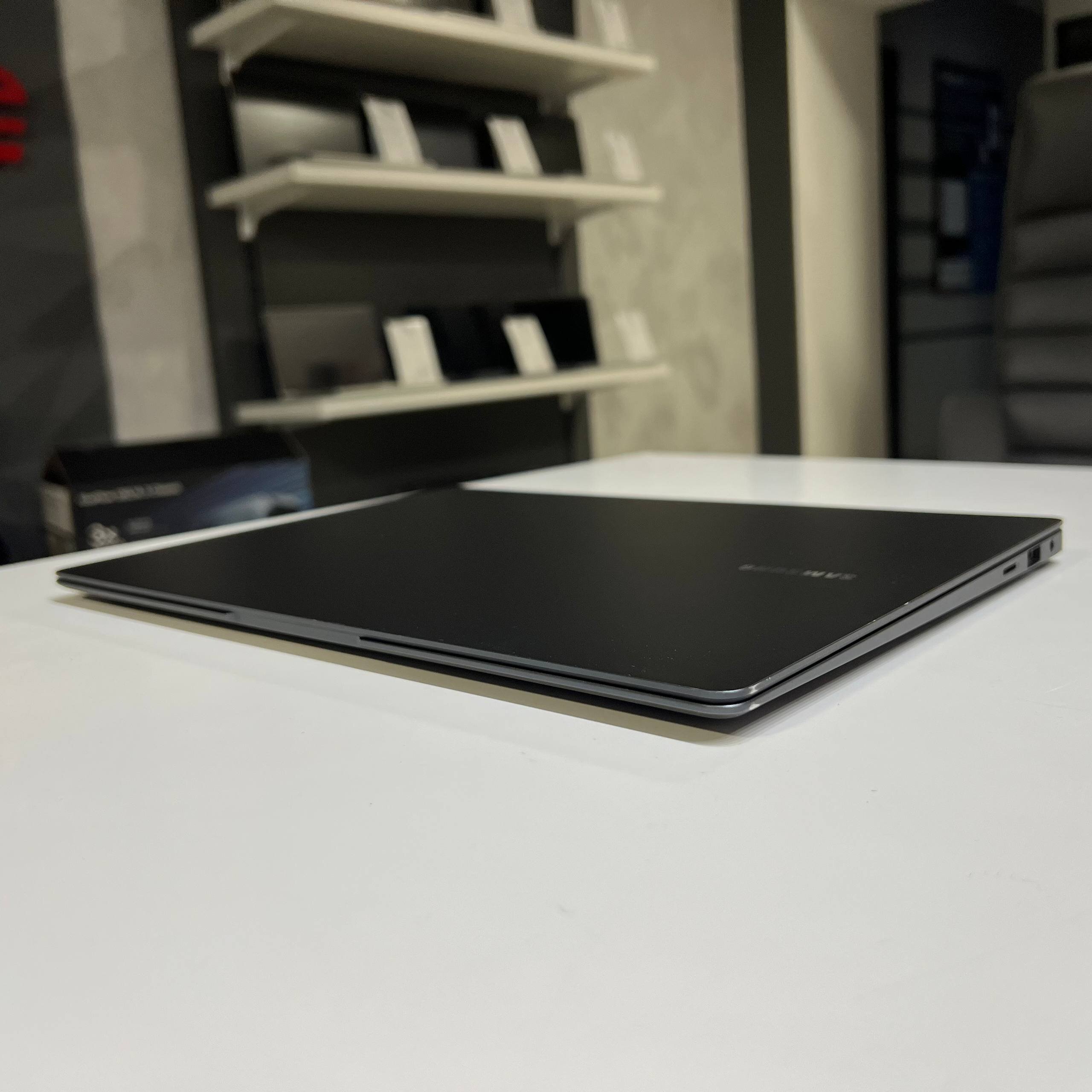 Samsung Galaxy Book3 Pro 14 Intel Core i7-1360P/16Gb/512Gb SSD/Win11 (вживаний)