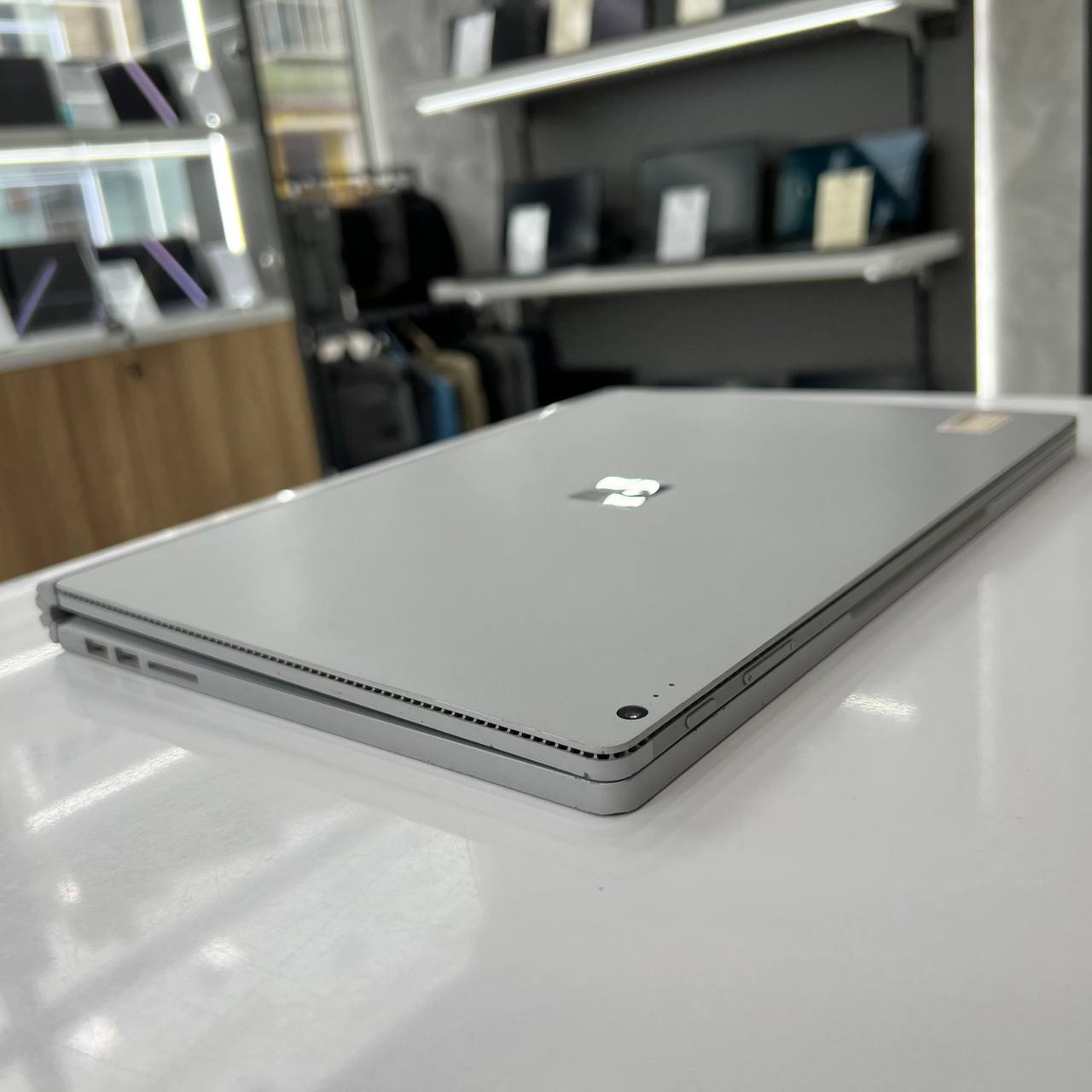 Microsoft Surface Book Intel Core i5-6300U/8Gb/128Gb SSD/Win10
