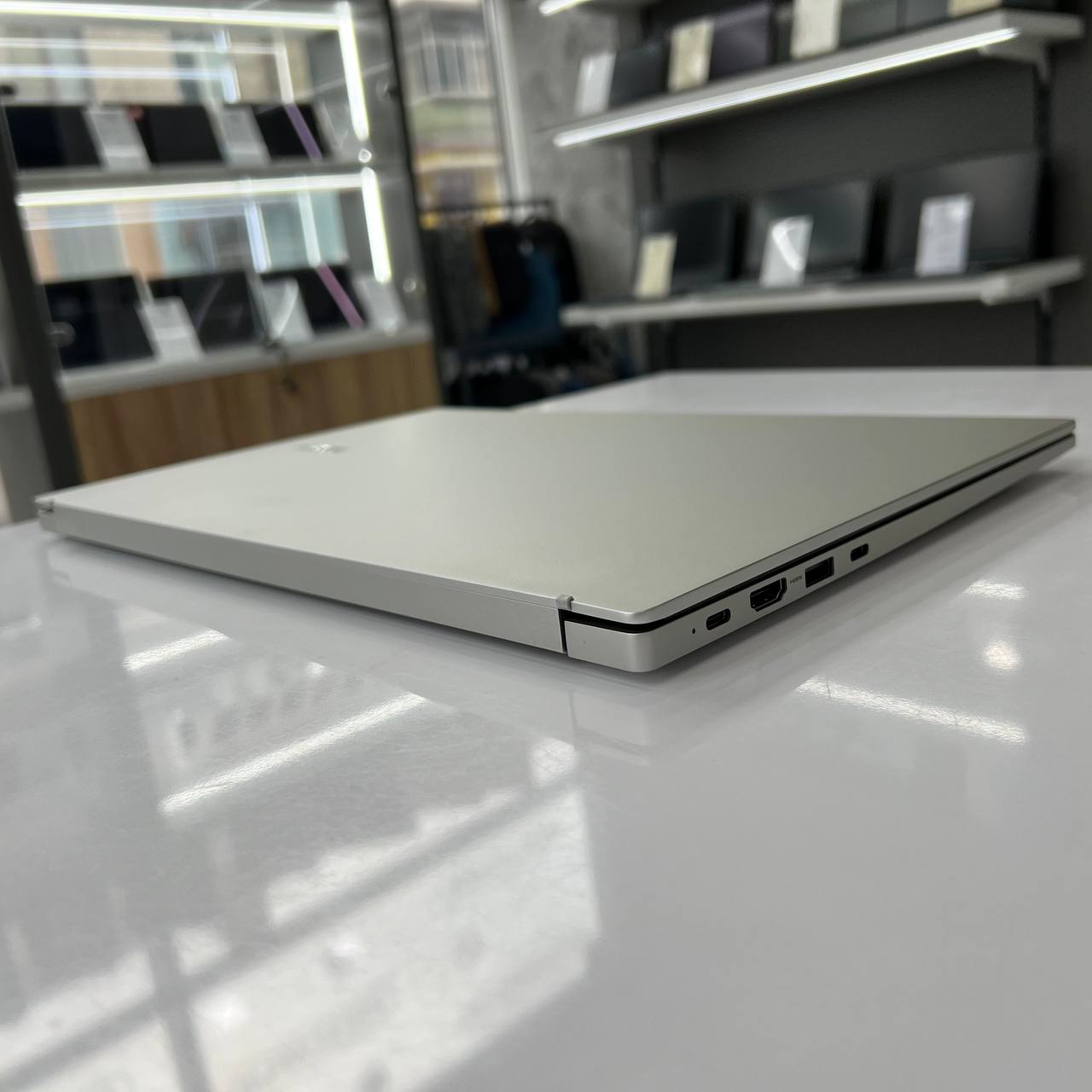 Samsung Galaxy Book 3 Intel Core i7-1355U/16Gb/512Gb SSD/Win11